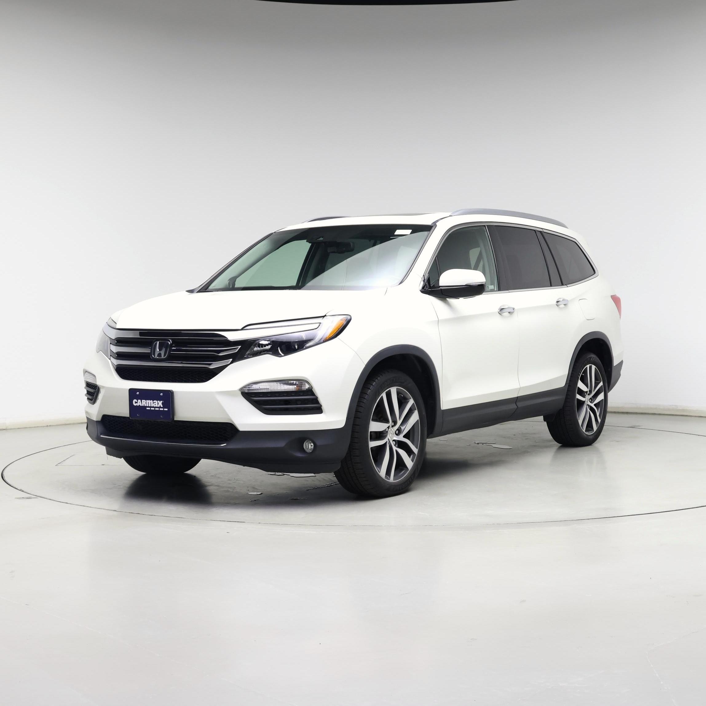 Thumbnail: 2017 Honda Pilot - 4