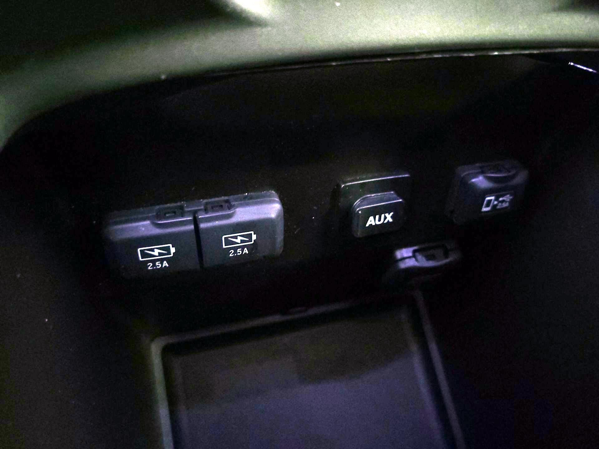 Thumbnail: 2020 Acura MDX - 18