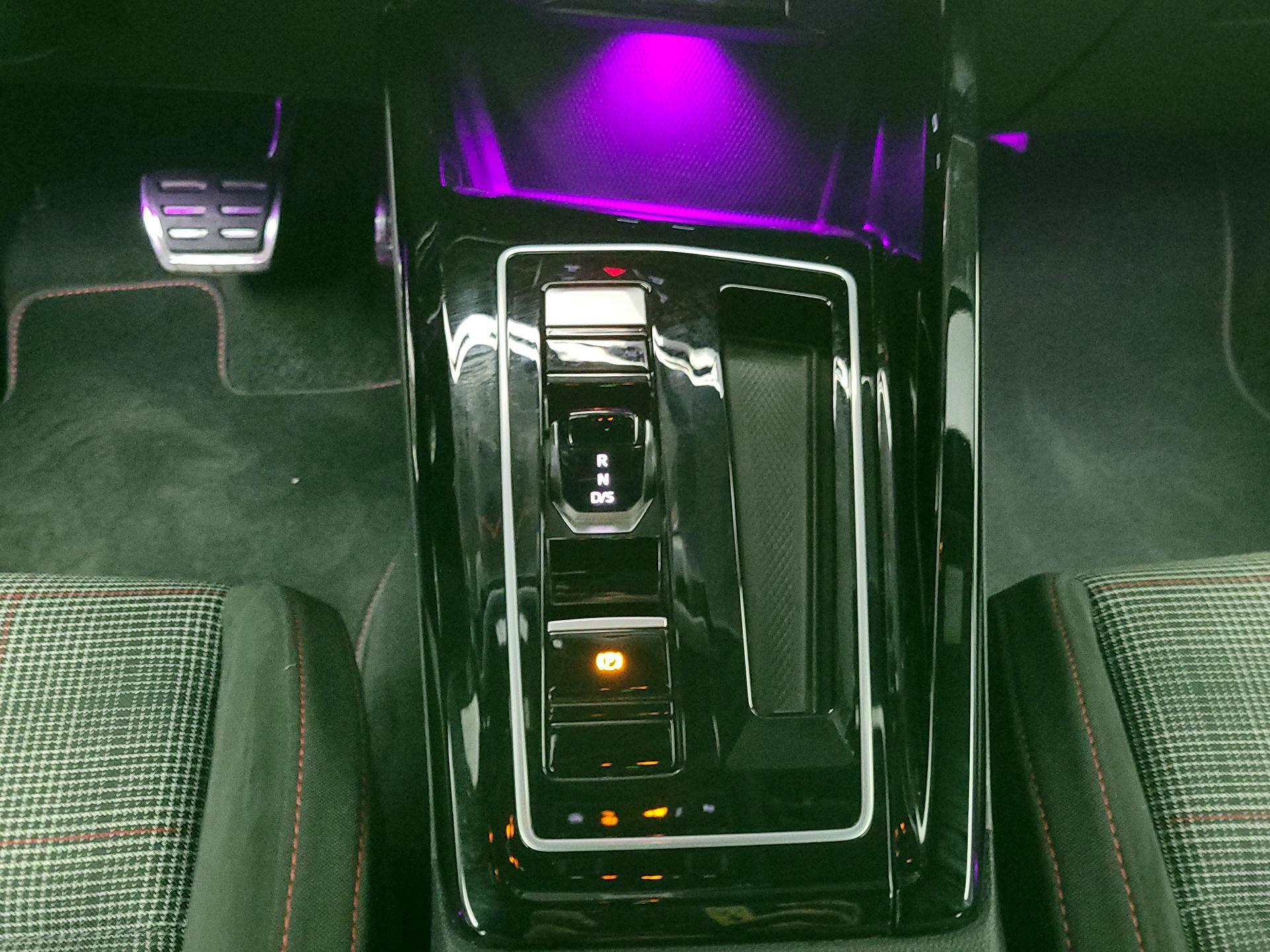 Thumbnail: 2024 Volkswagen Golf - 17