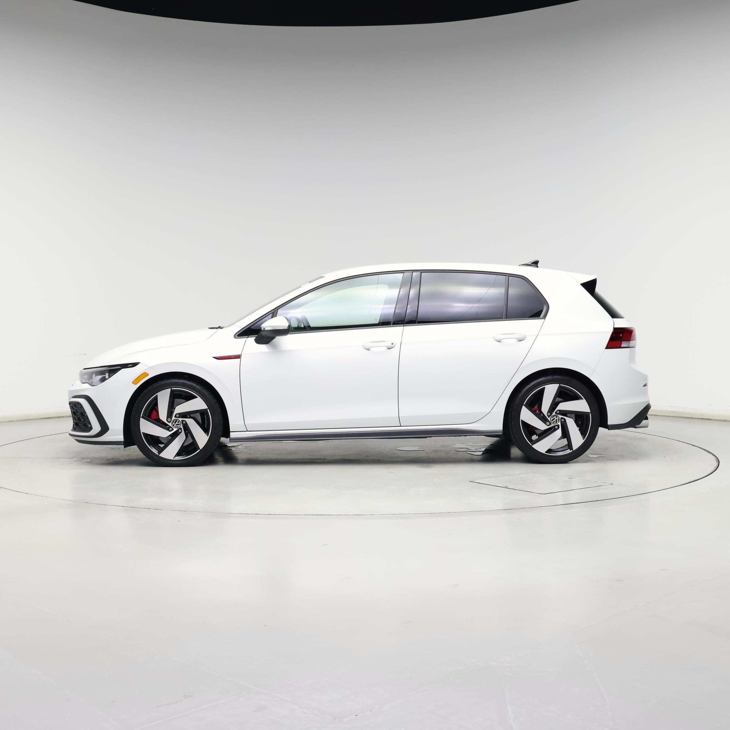 Thumbnail: 2024 Volkswagen Golf - 3