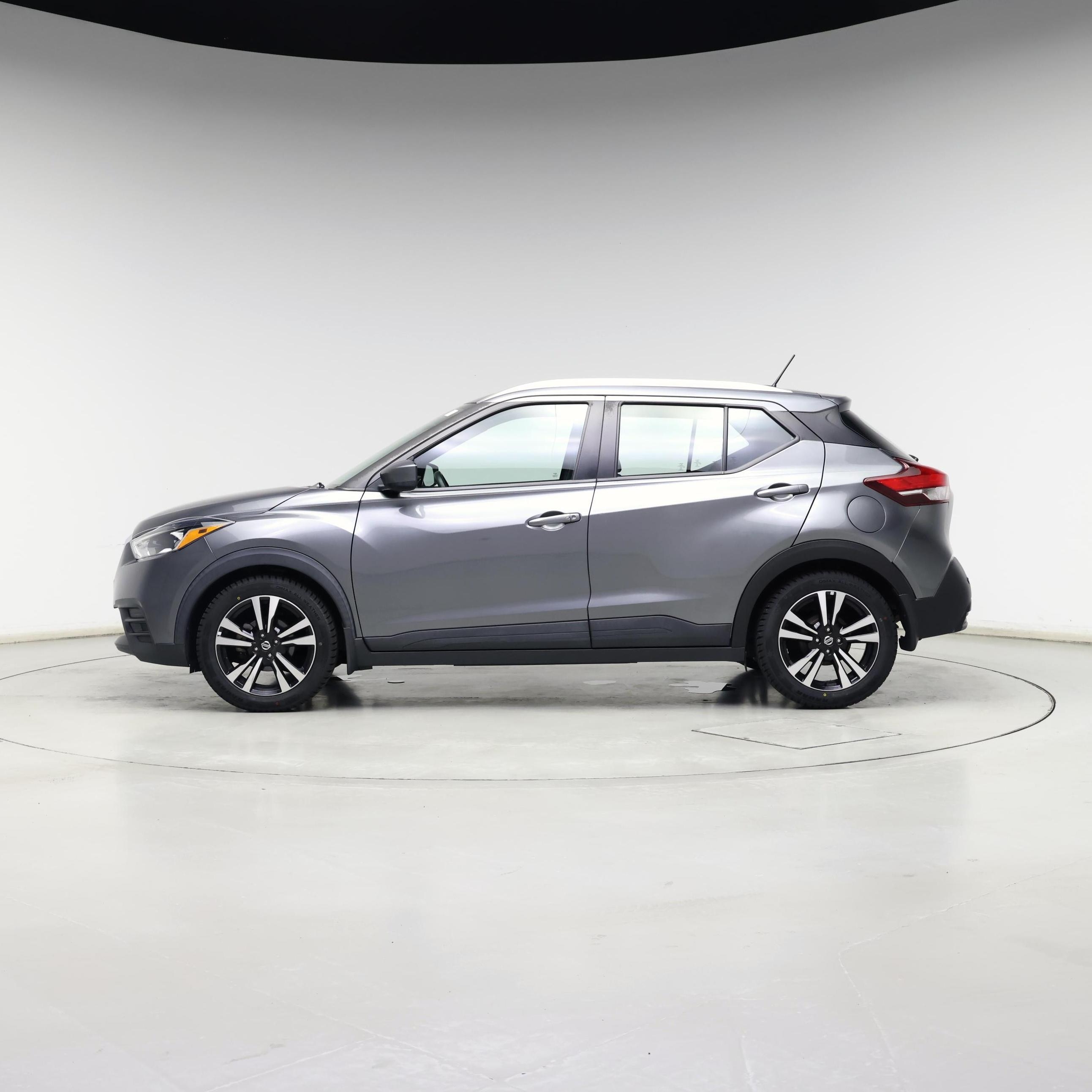 Thumbnail: 2020 Nissan Kicks - 3