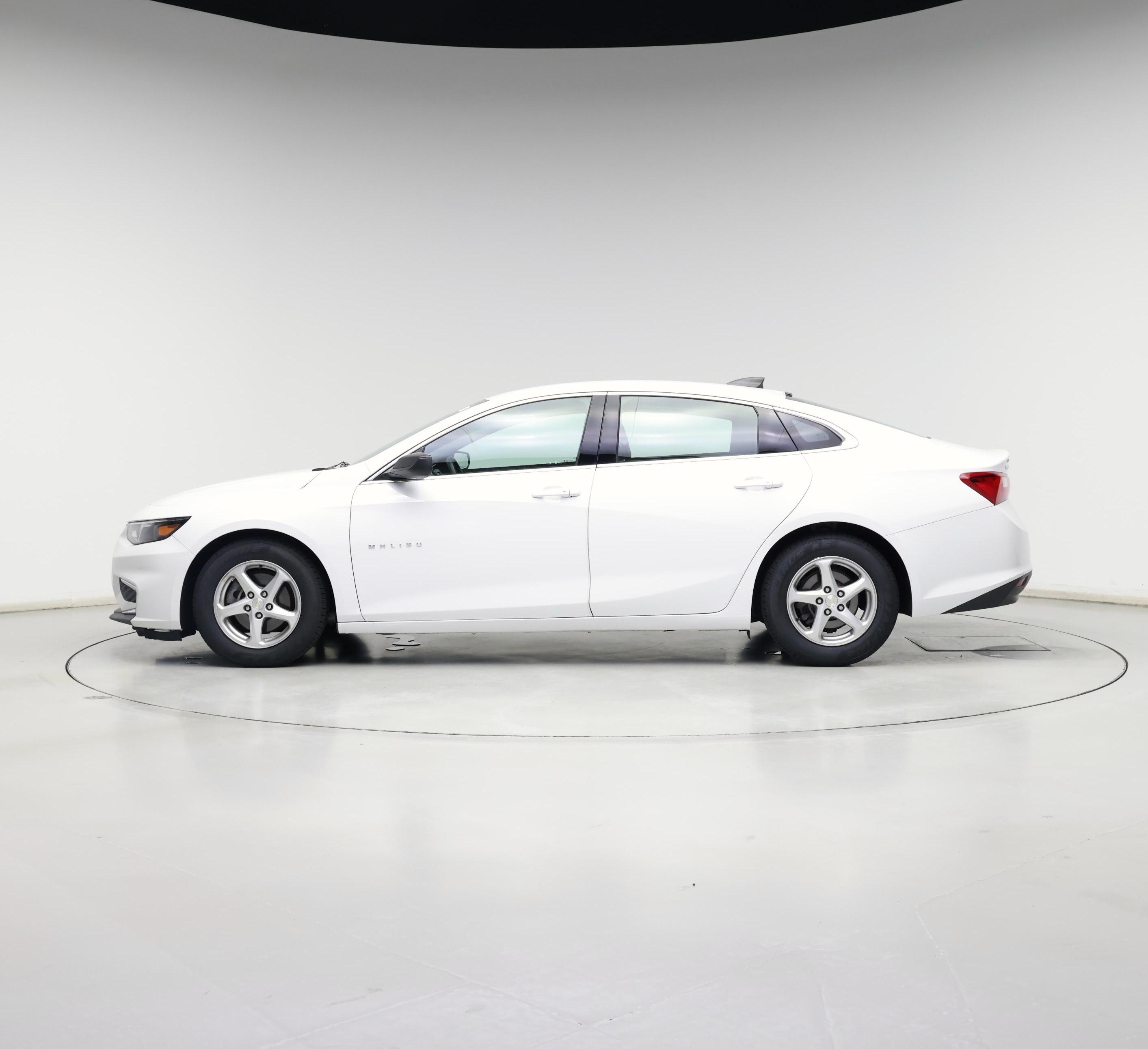 Thumbnail: 2017 Chevrolet Malibu - 3