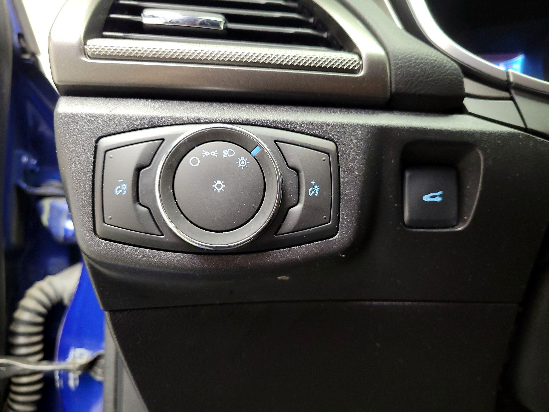 Thumbnail: 2017 Ford Fusion - 13