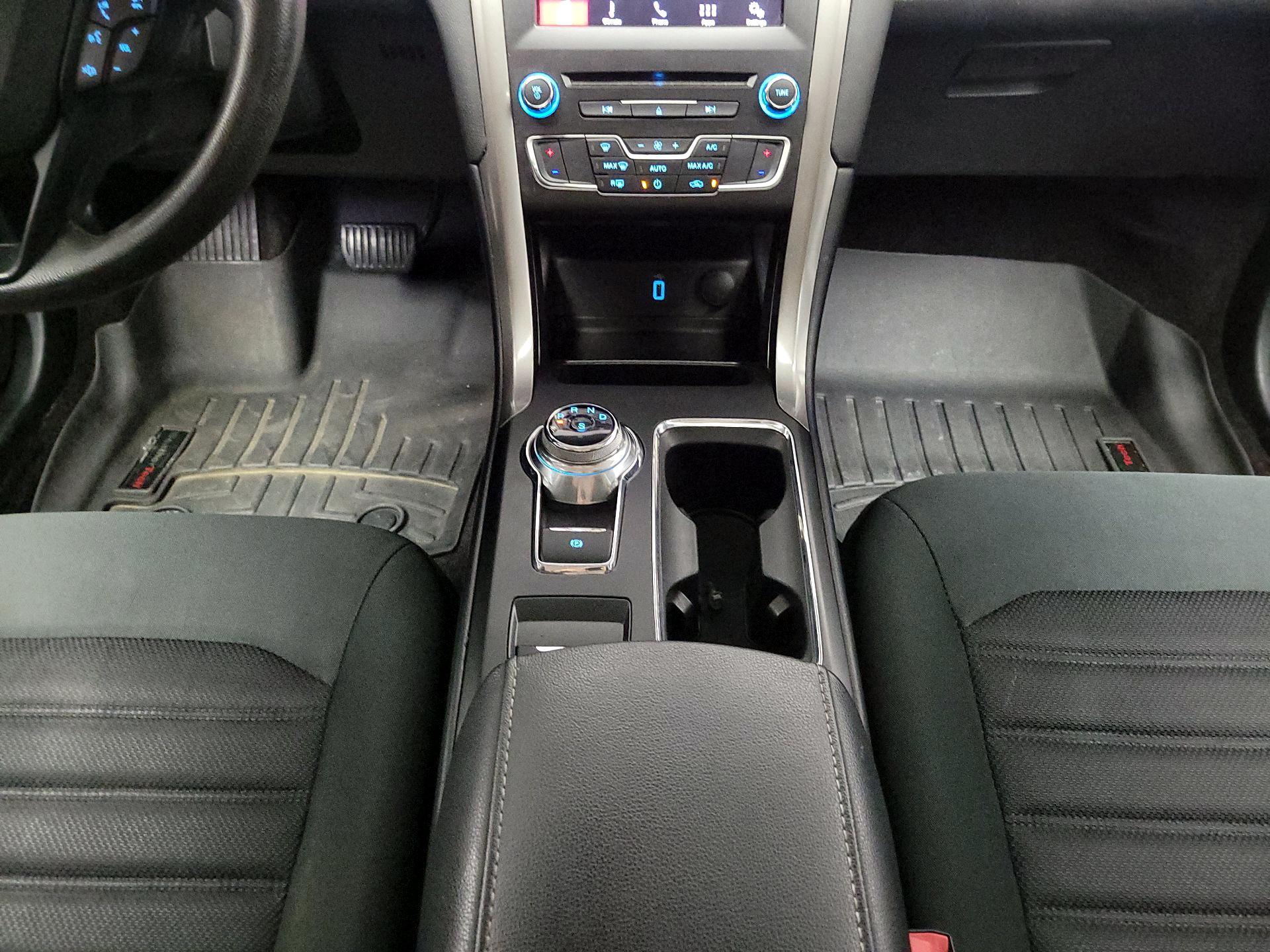 Thumbnail: 2017 Ford Fusion - 17