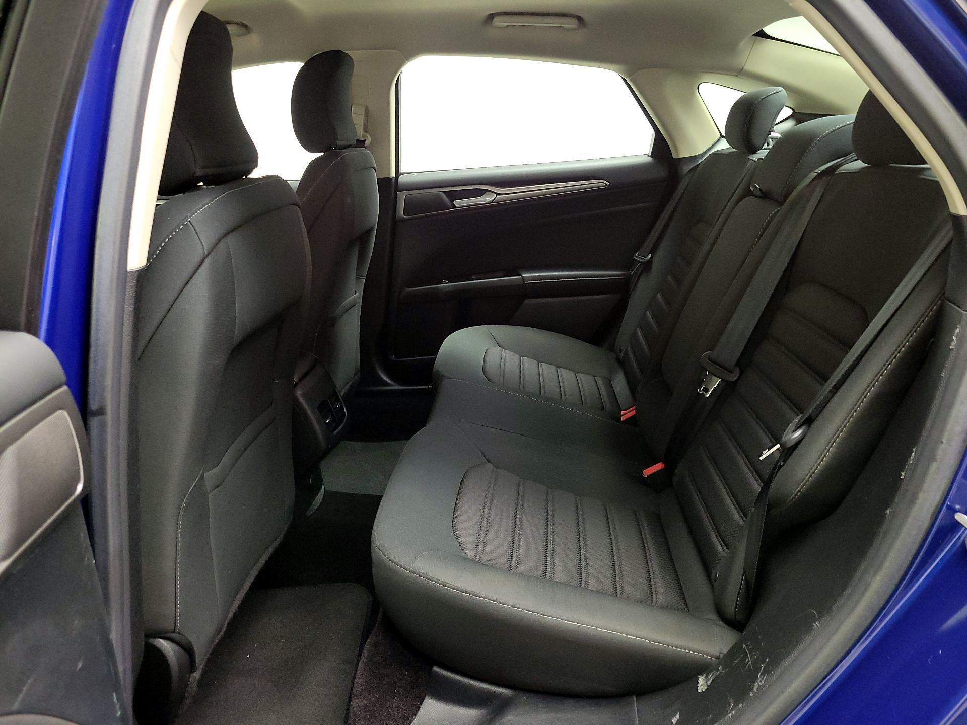 Thumbnail: 2017 Ford Fusion - 19