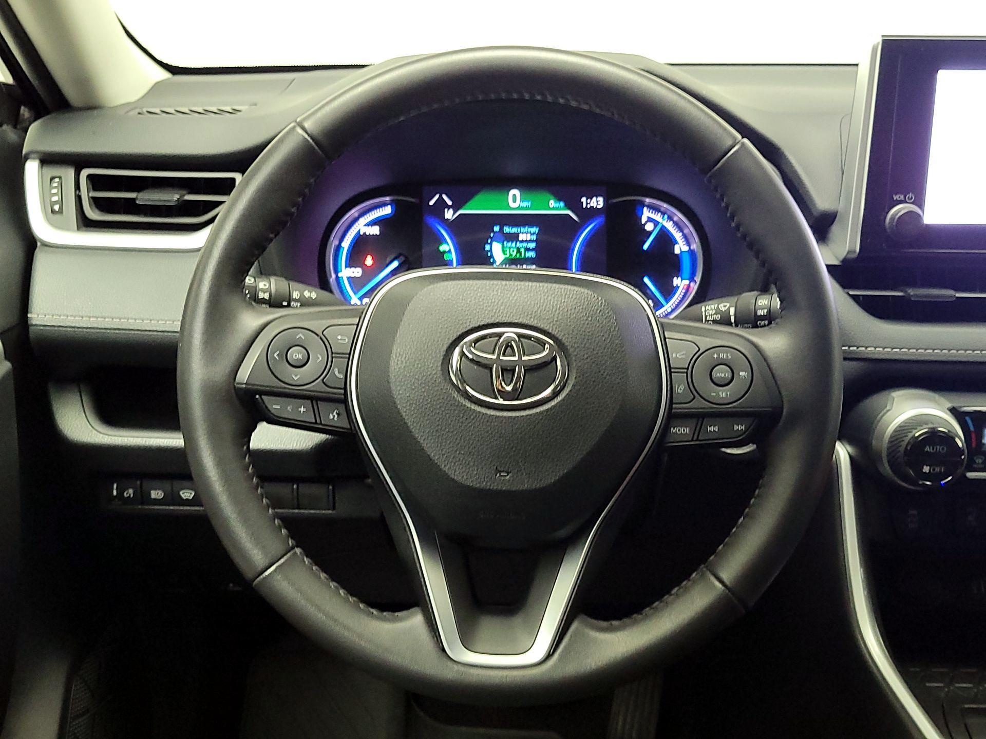Thumbnail: 2024 Toyota RAV4 - 10