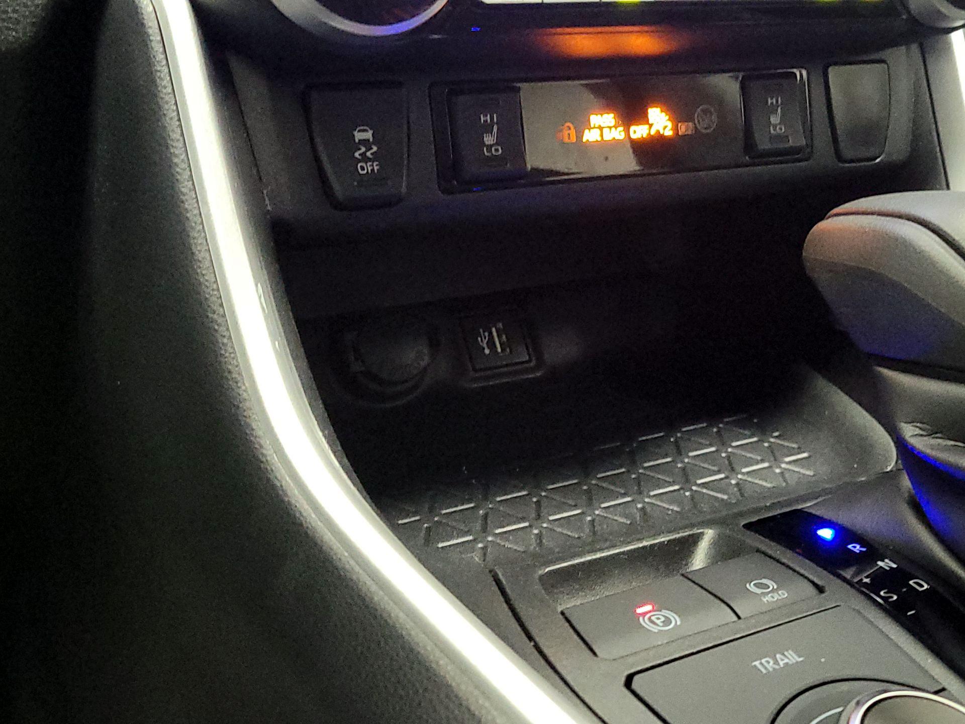 Thumbnail: 2024 Toyota RAV4 - 18