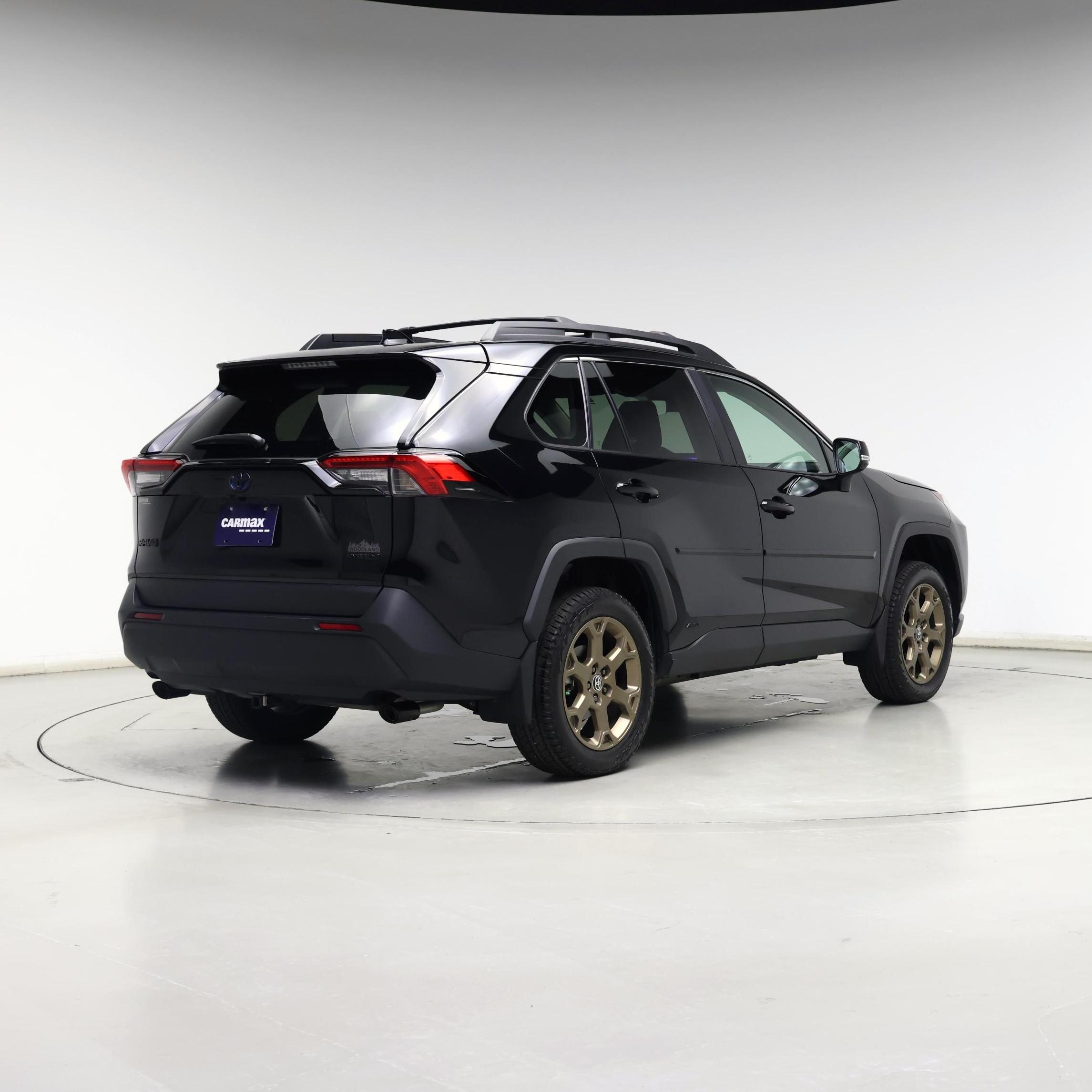 Thumbnail: 2024 Toyota RAV4 - 8