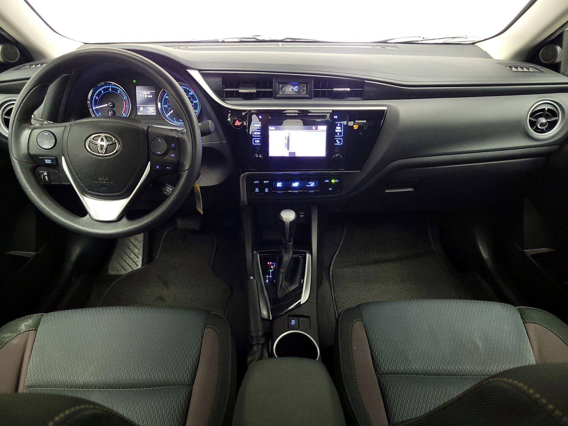 Thumbnail: 2017 Toyota Corolla - 9