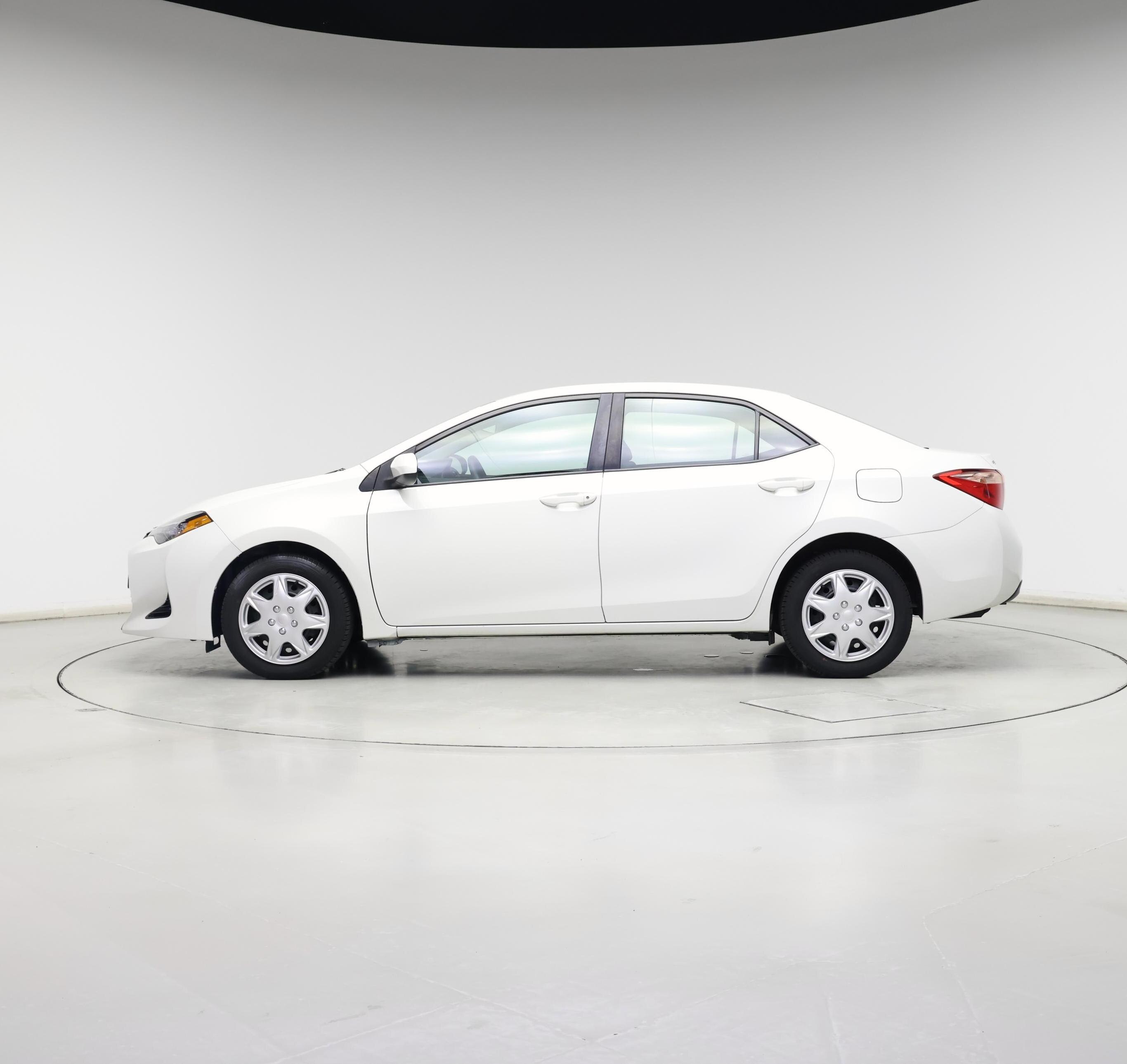 Thumbnail: 2017 Toyota Corolla - 3