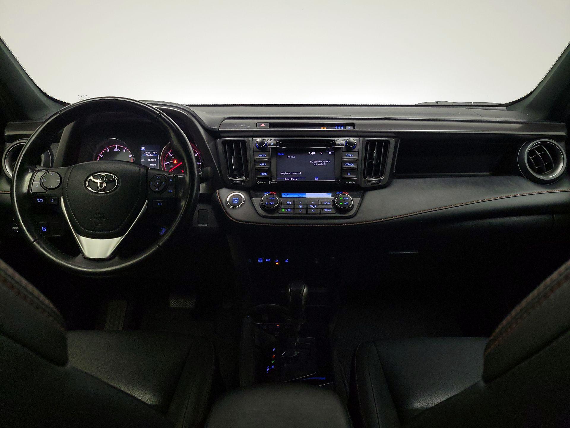 Thumbnail: 2018 Toyota RAV4 - 9