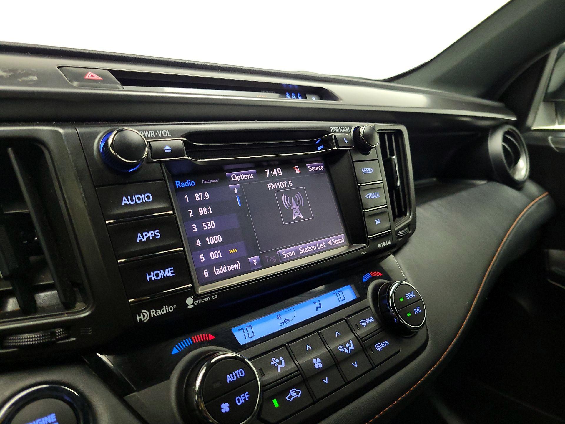 Thumbnail: 2018 Toyota RAV4 - 15