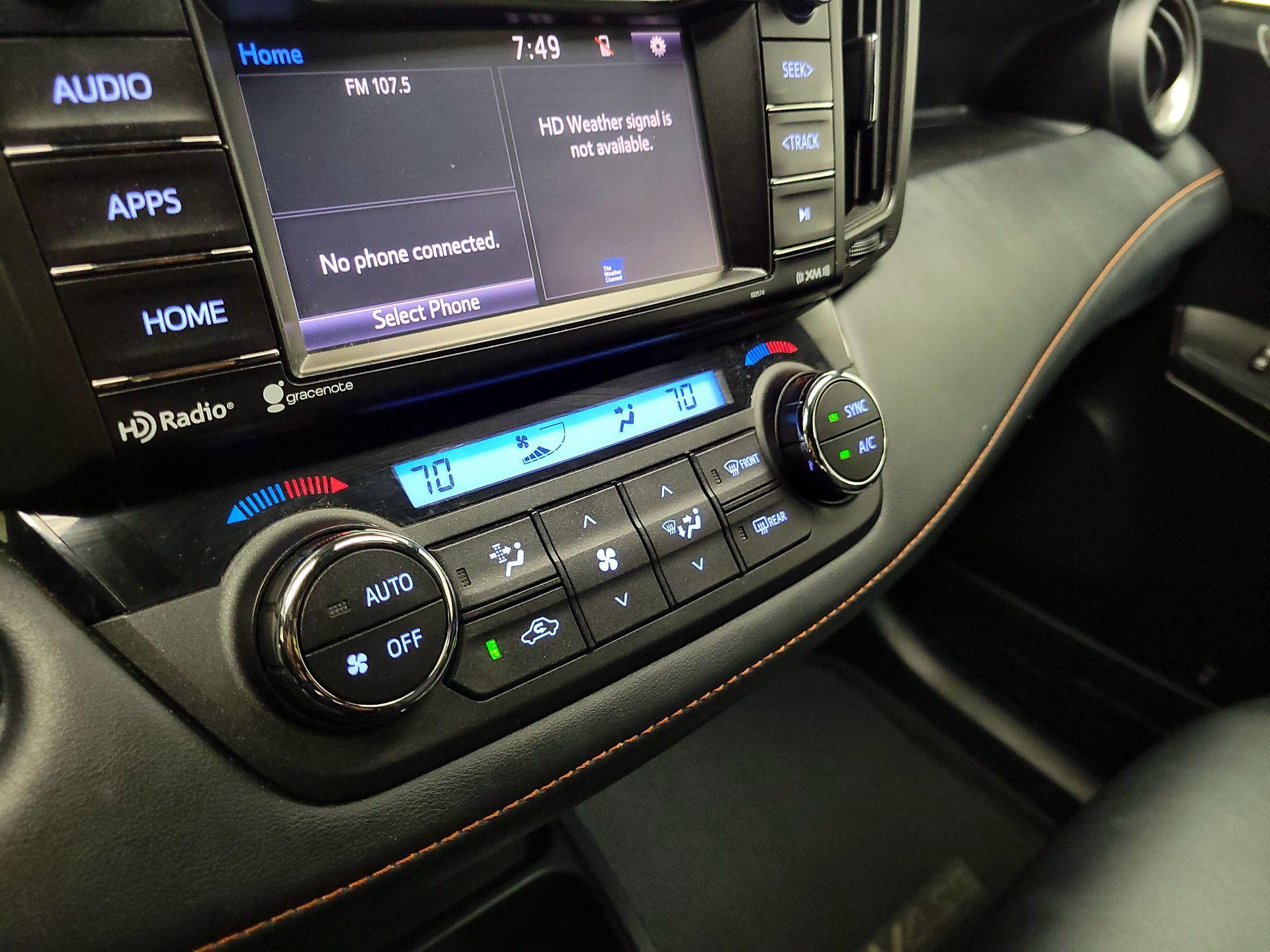 Thumbnail: 2018 Toyota RAV4 - 16