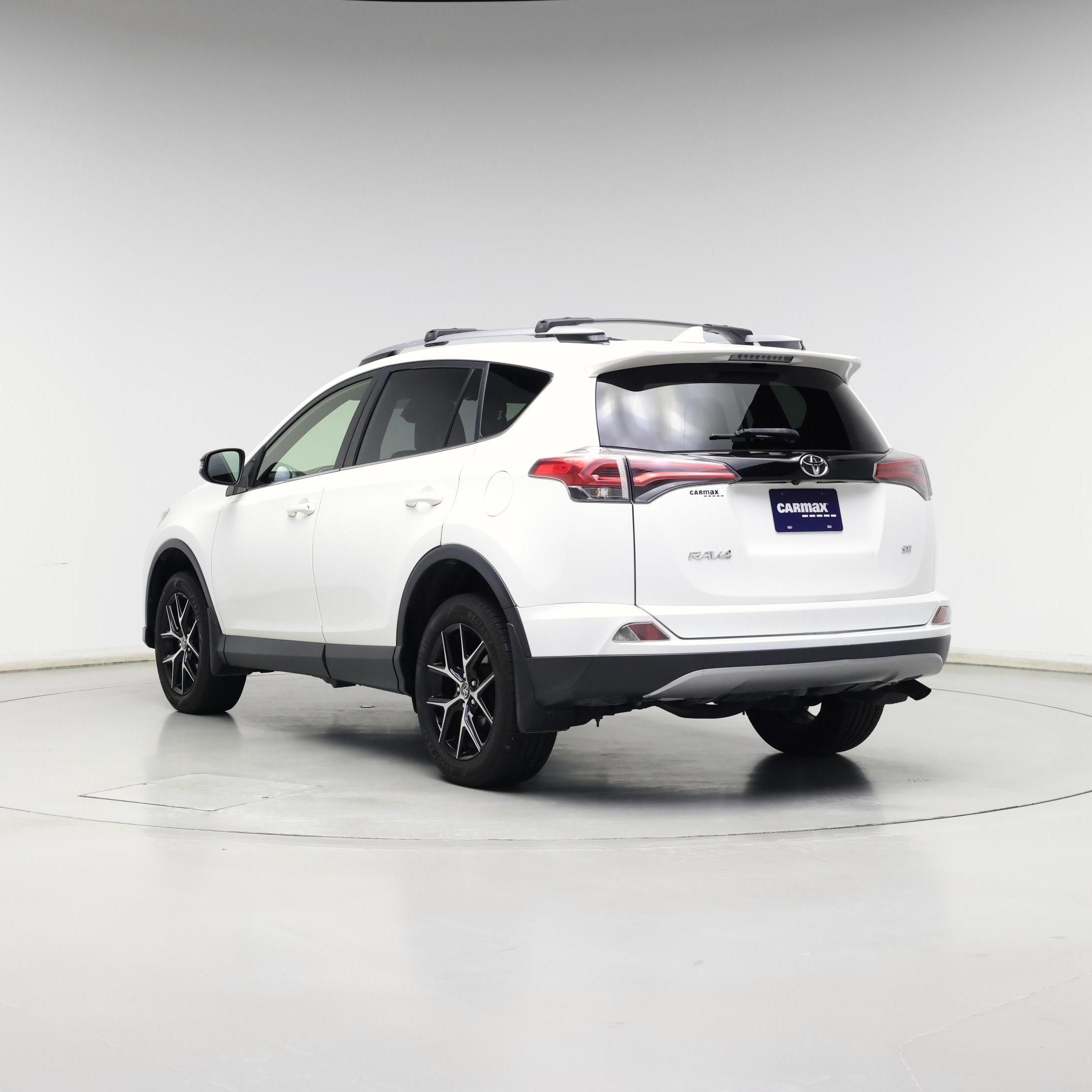 Thumbnail: 2018 Toyota RAV4 - 2