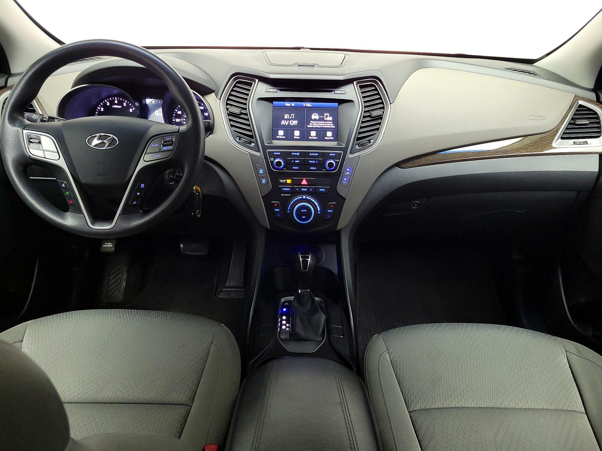 Thumbnail: 2017 Hyundai Santa Fe - 9