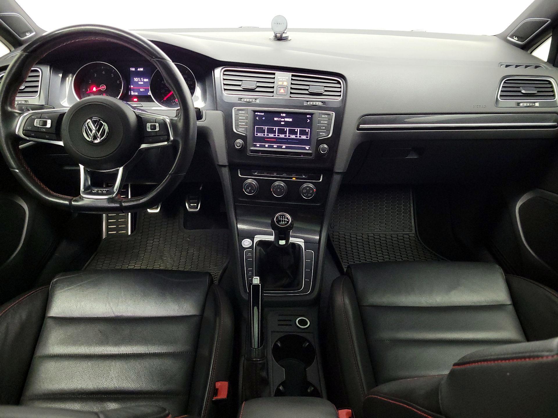 Thumbnail: 2017 Volkswagen Golf - 9