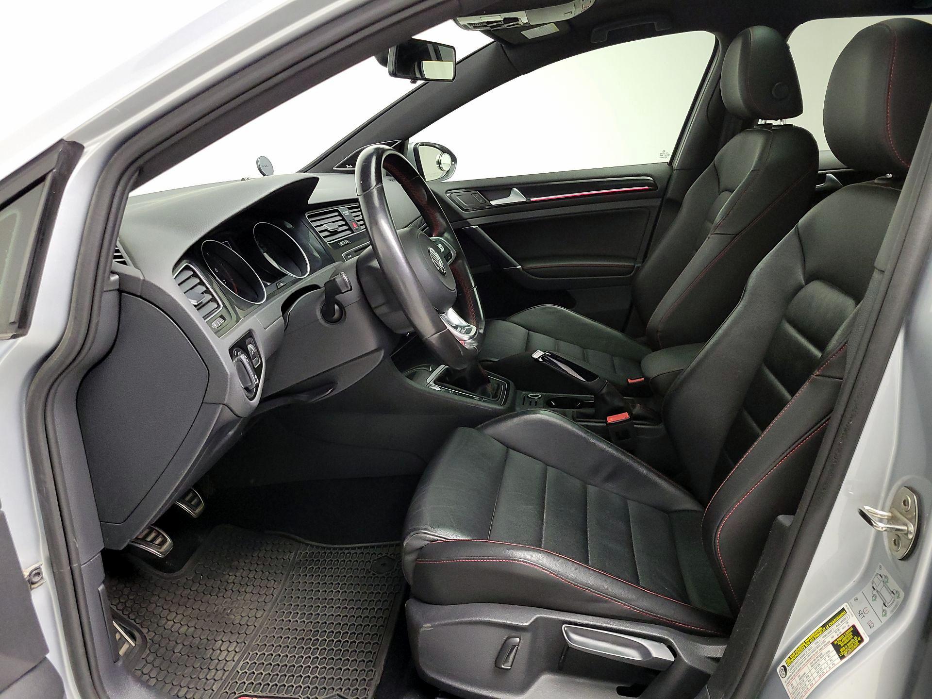 Thumbnail: 2017 Volkswagen Golf - 11