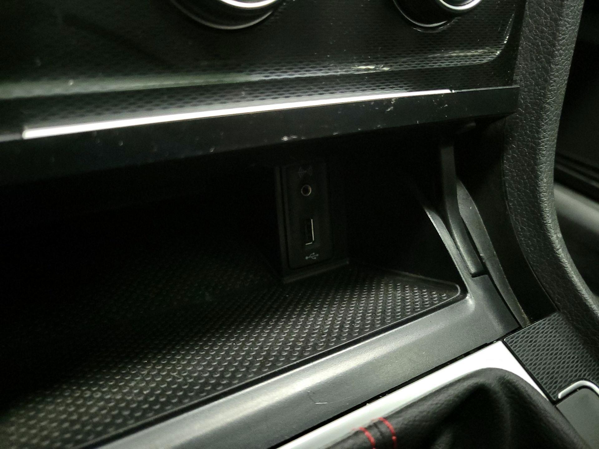 Thumbnail: 2017 Volkswagen Golf - 18