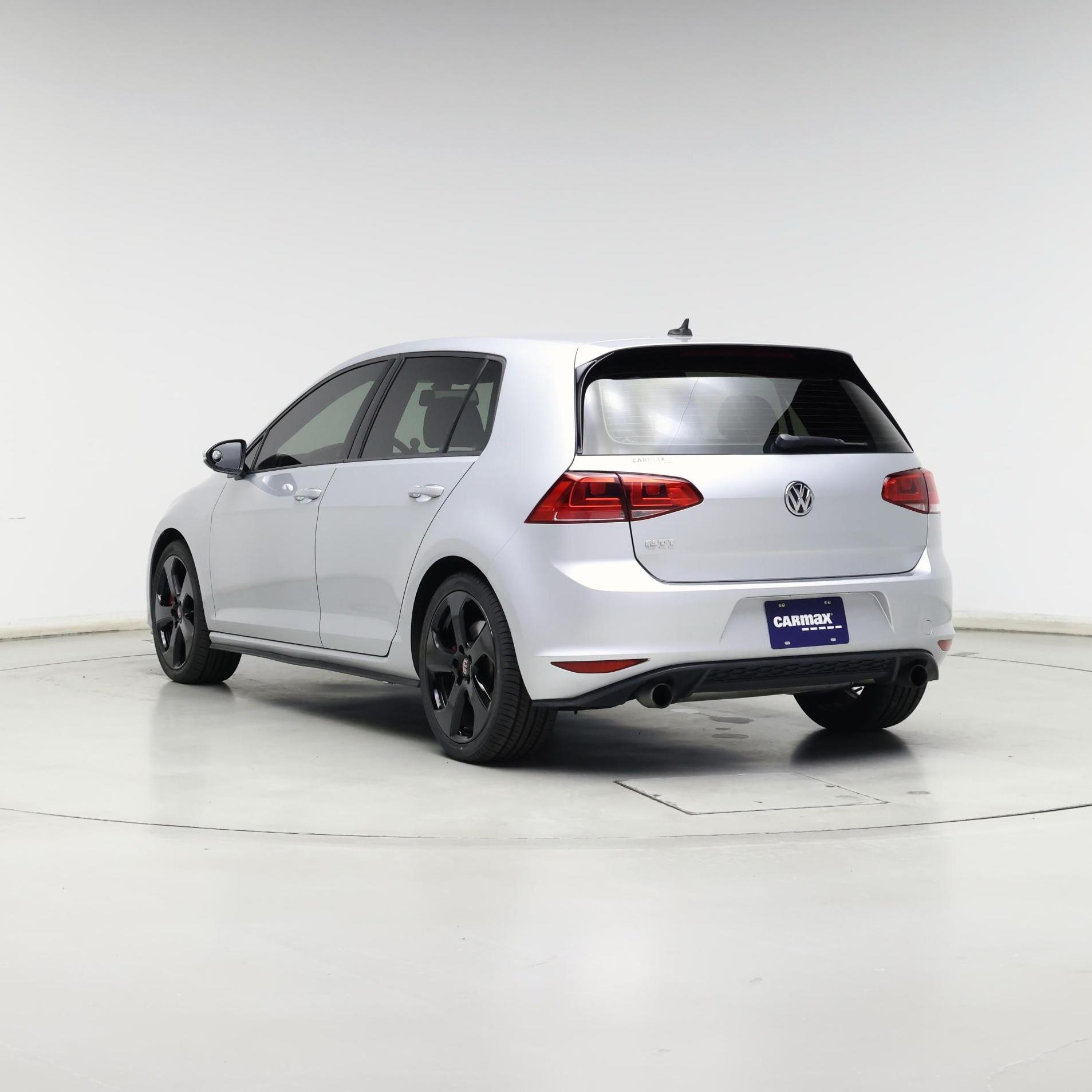 Thumbnail: 2017 Volkswagen Golf - 2