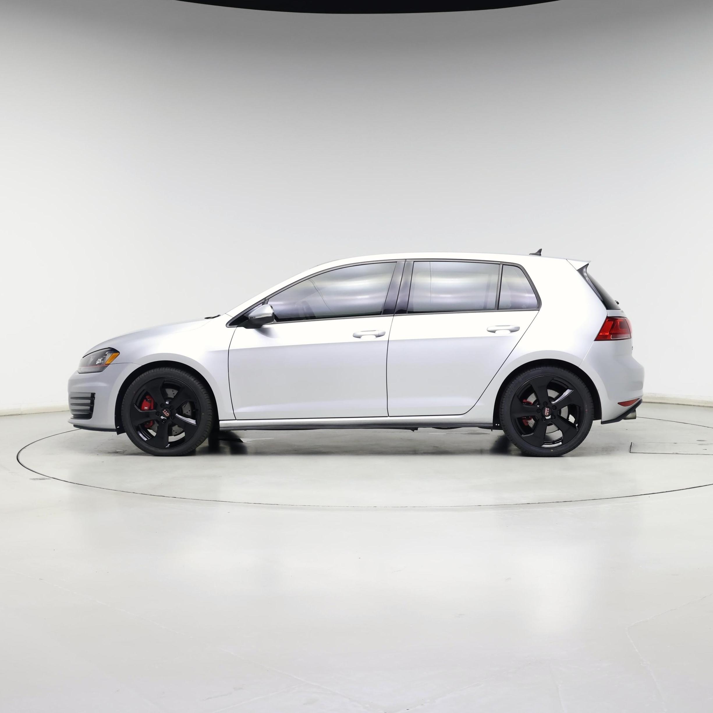 Thumbnail: 2017 Volkswagen Golf - 3