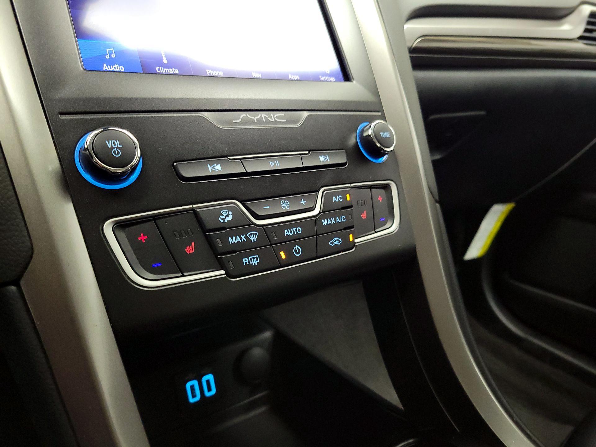Thumbnail: 2020 Ford Fusion - 17
