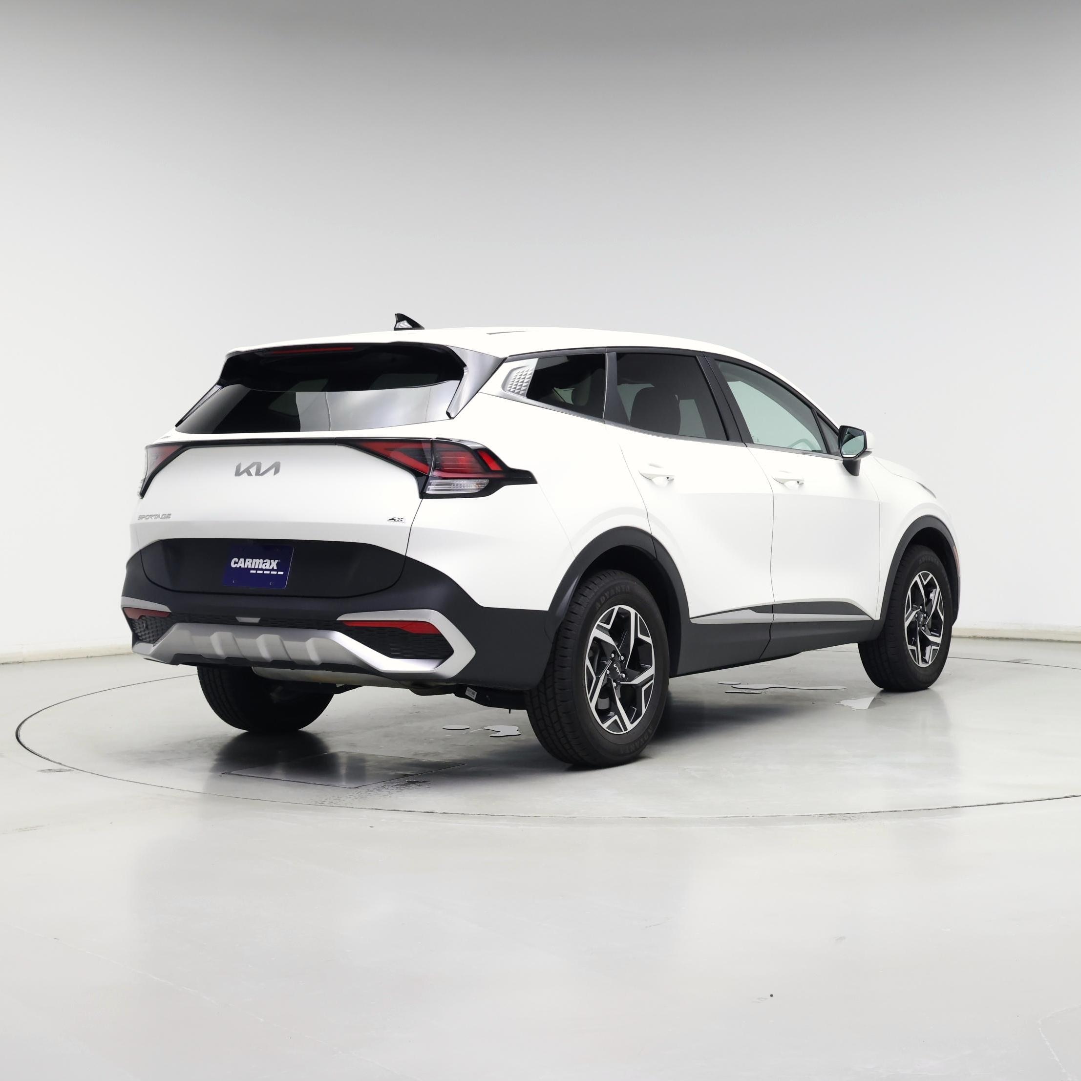 Thumbnail: 2023 Kia Sportage - 8