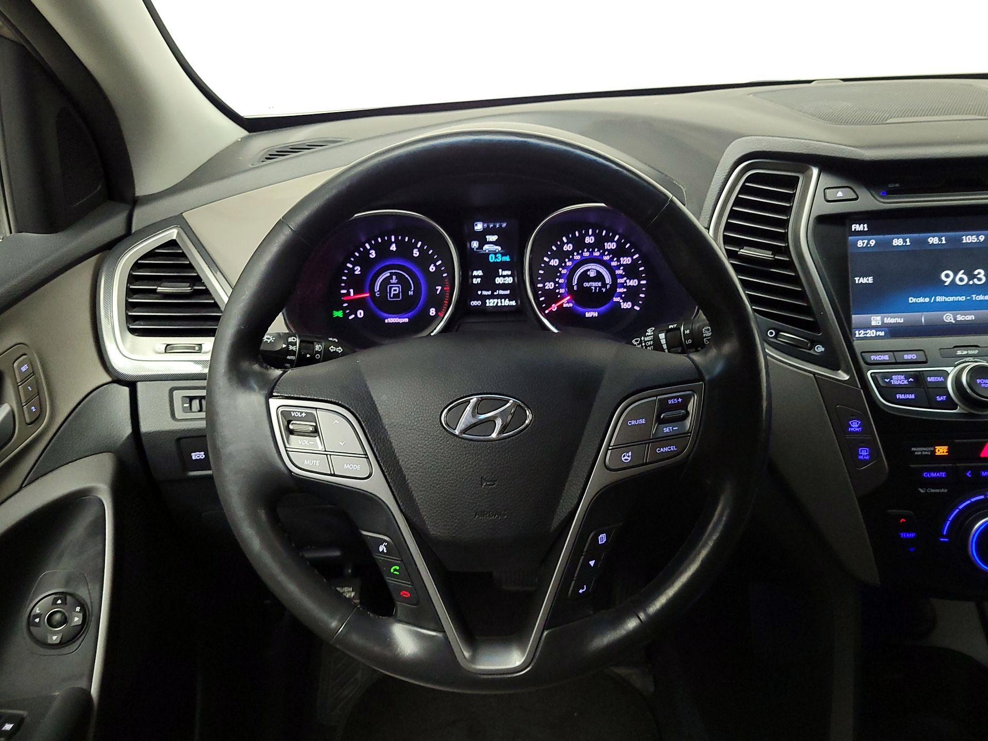 Thumbnail: 2015 Hyundai Santa Fe - 10