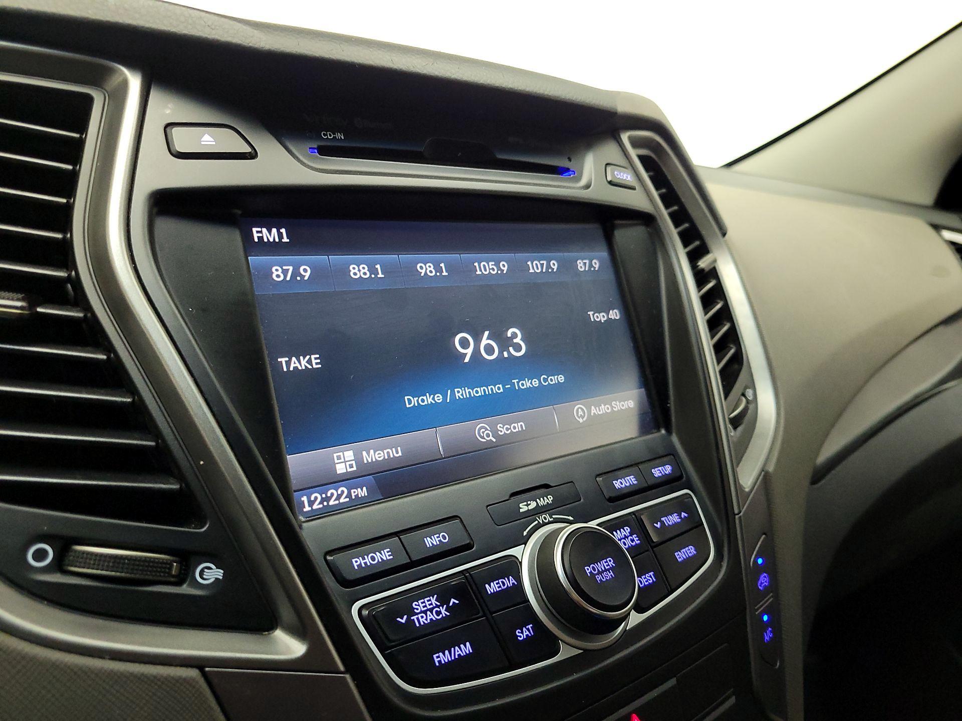 Thumbnail: 2015 Hyundai Santa Fe - 16