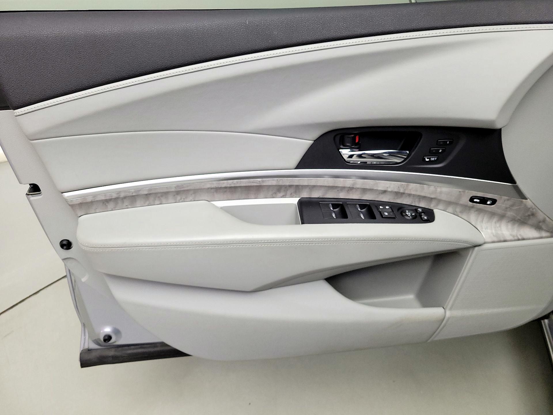 Thumbnail: 2020 Acura RLX - 12
