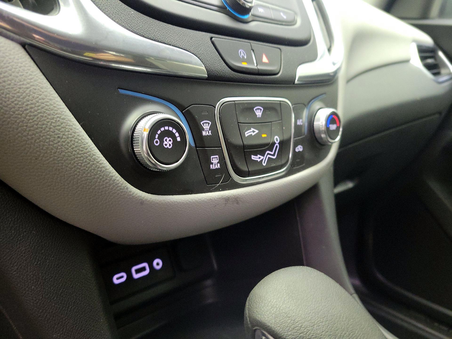 Thumbnail: 2022 Chevrolet Equinox - 16