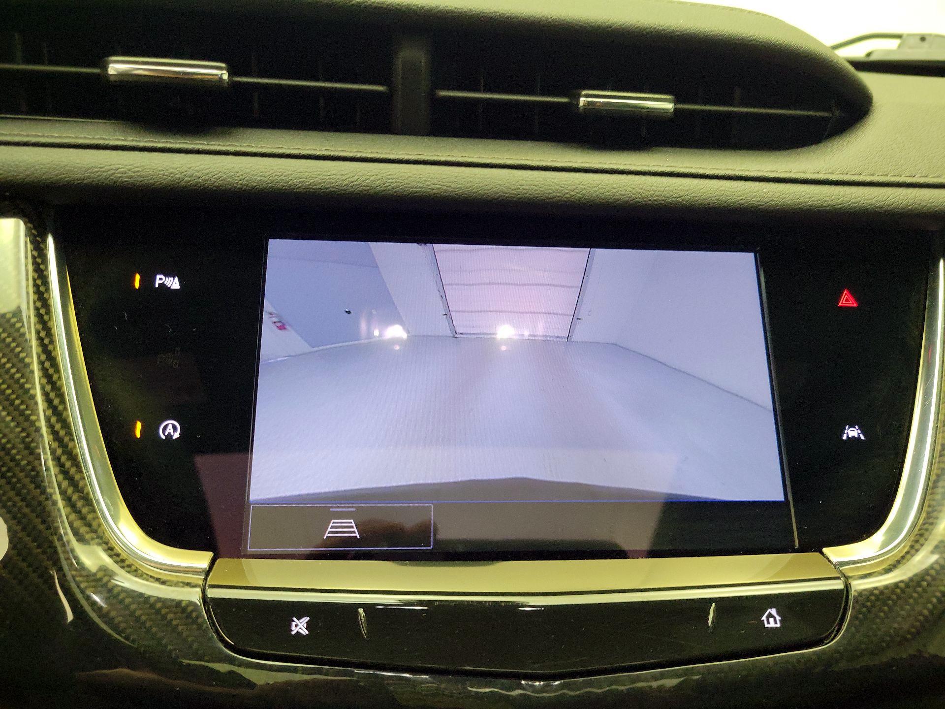 Thumbnail: 2023 Cadillac XT6 - 13