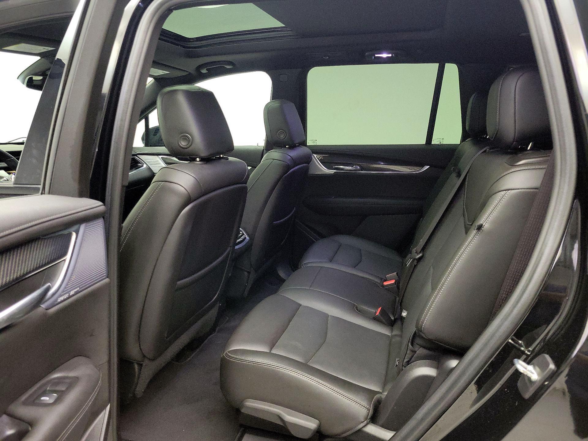 Thumbnail: 2023 Cadillac XT6 - 18