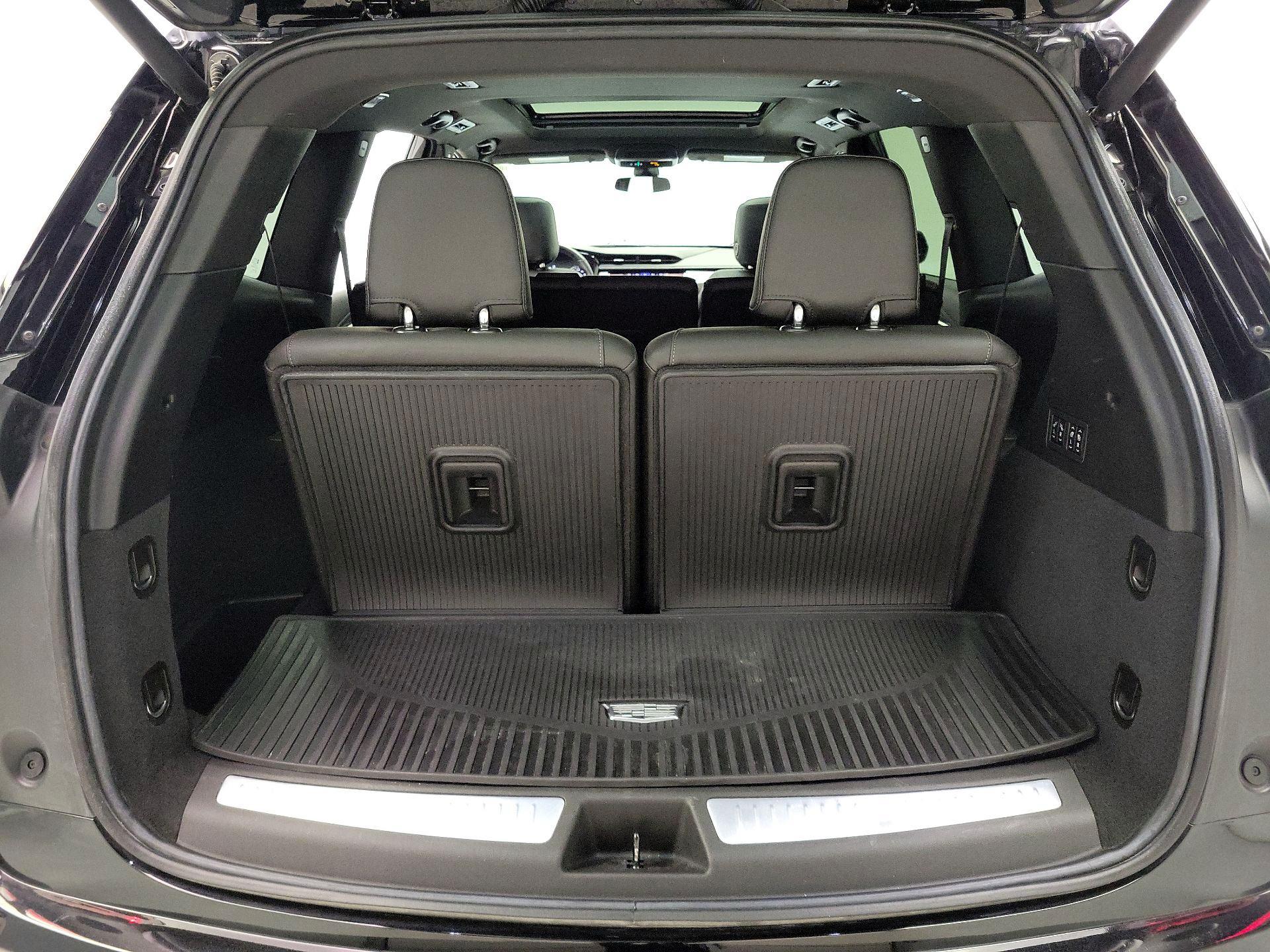 Thumbnail: 2023 Cadillac XT6 - 19
