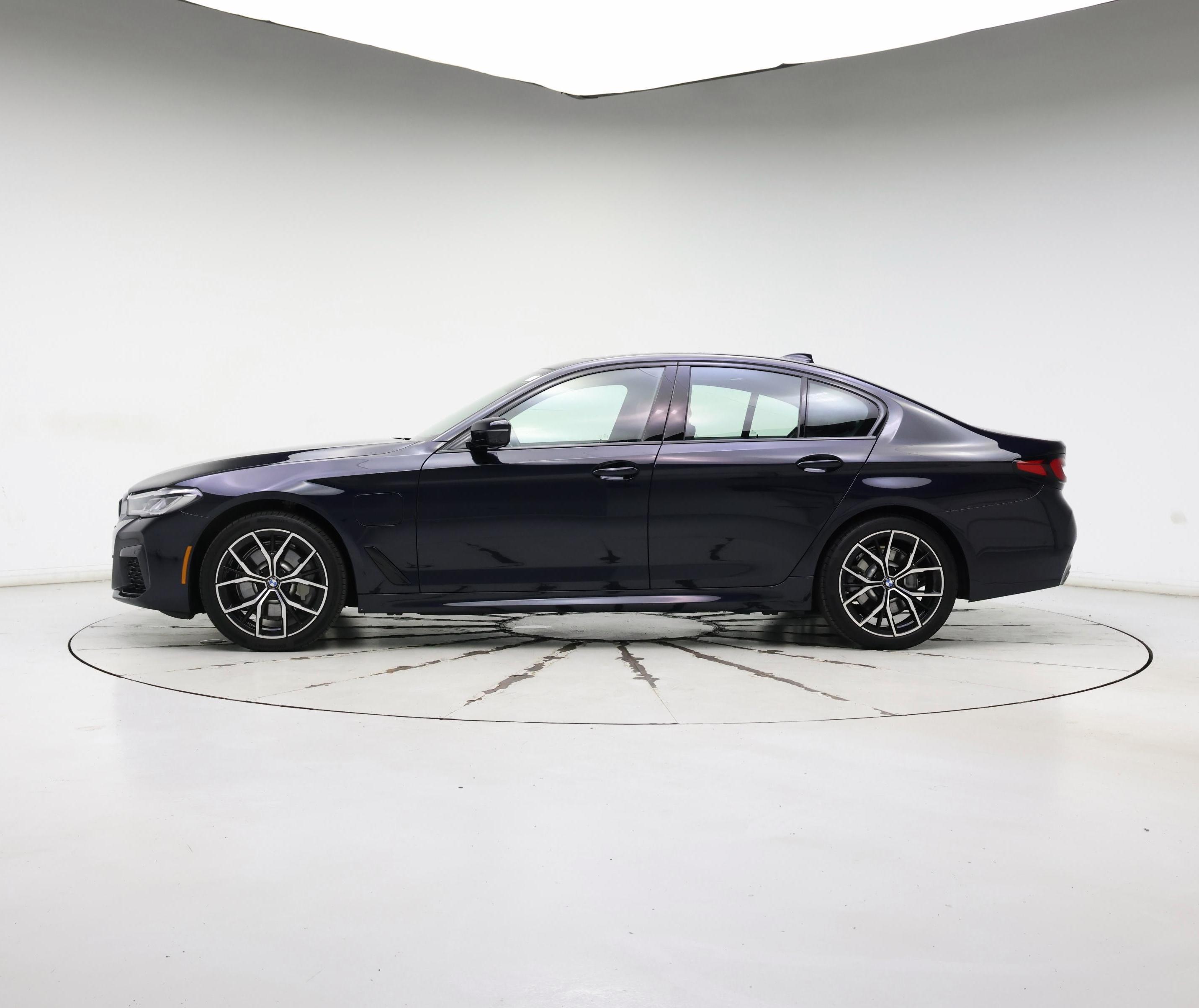 Thumbnail: 2021 BMW 5 Series - 3