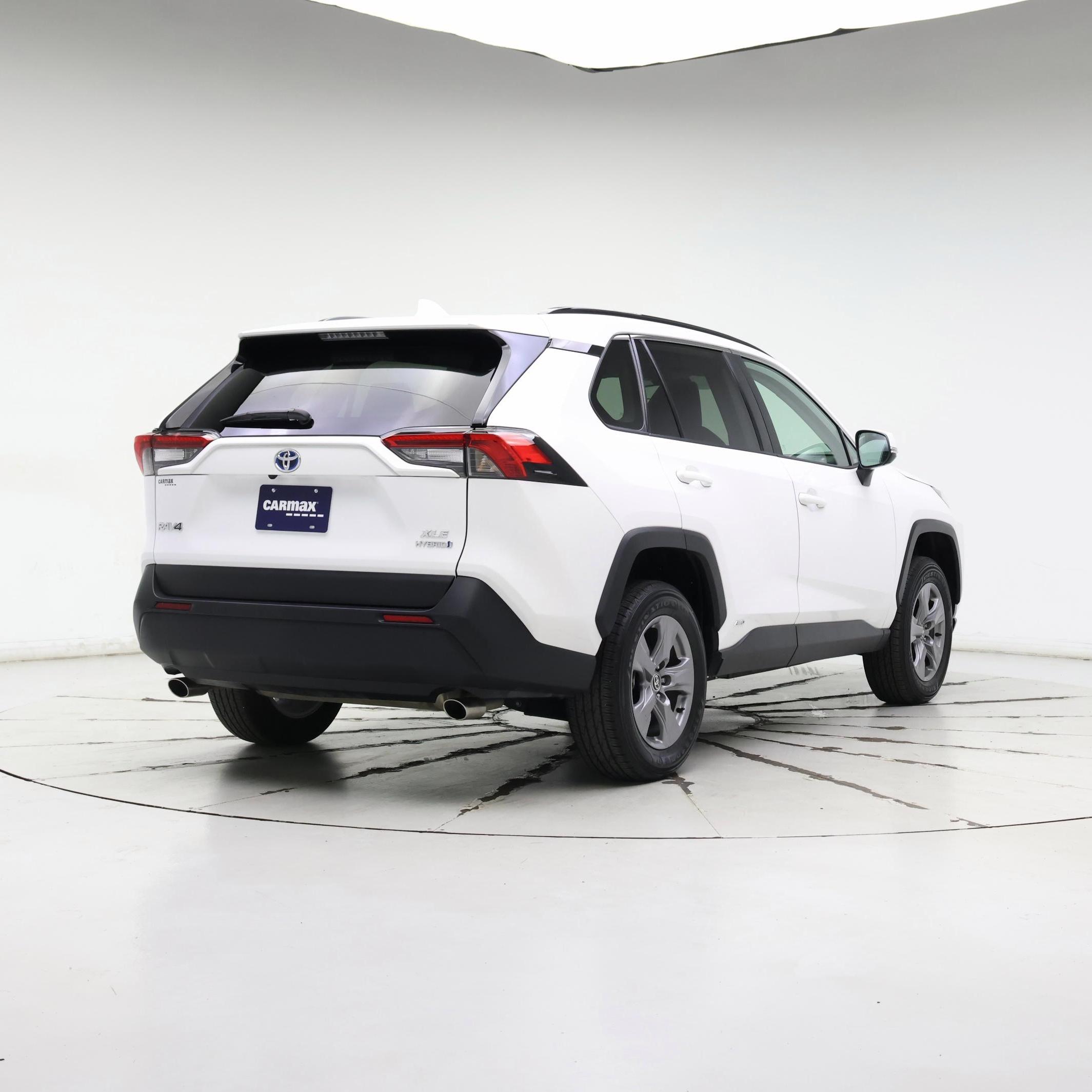 Thumbnail: 2022 Toyota RAV4 - 8