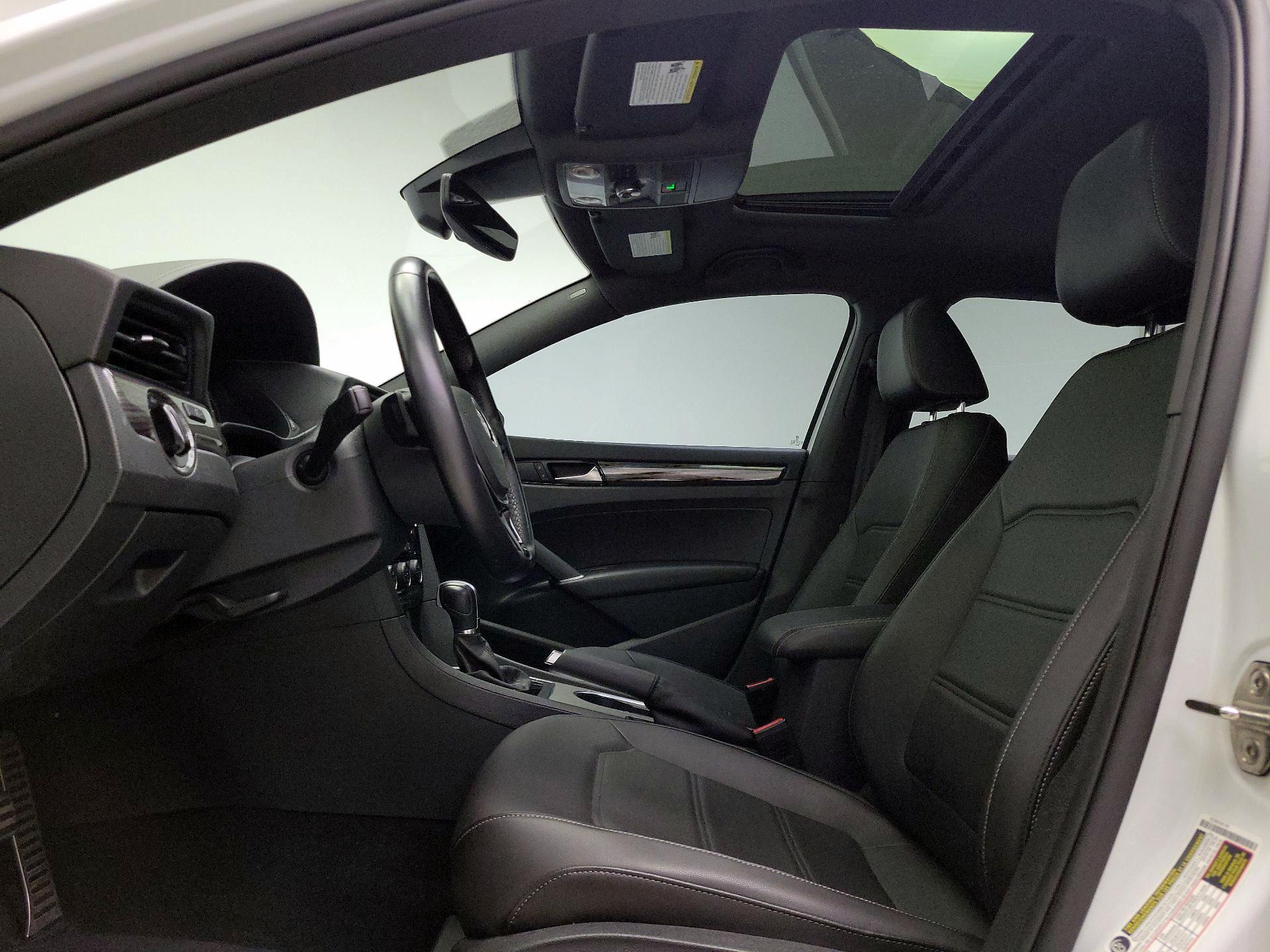 Thumbnail: 2021 Volkswagen Passat - 20