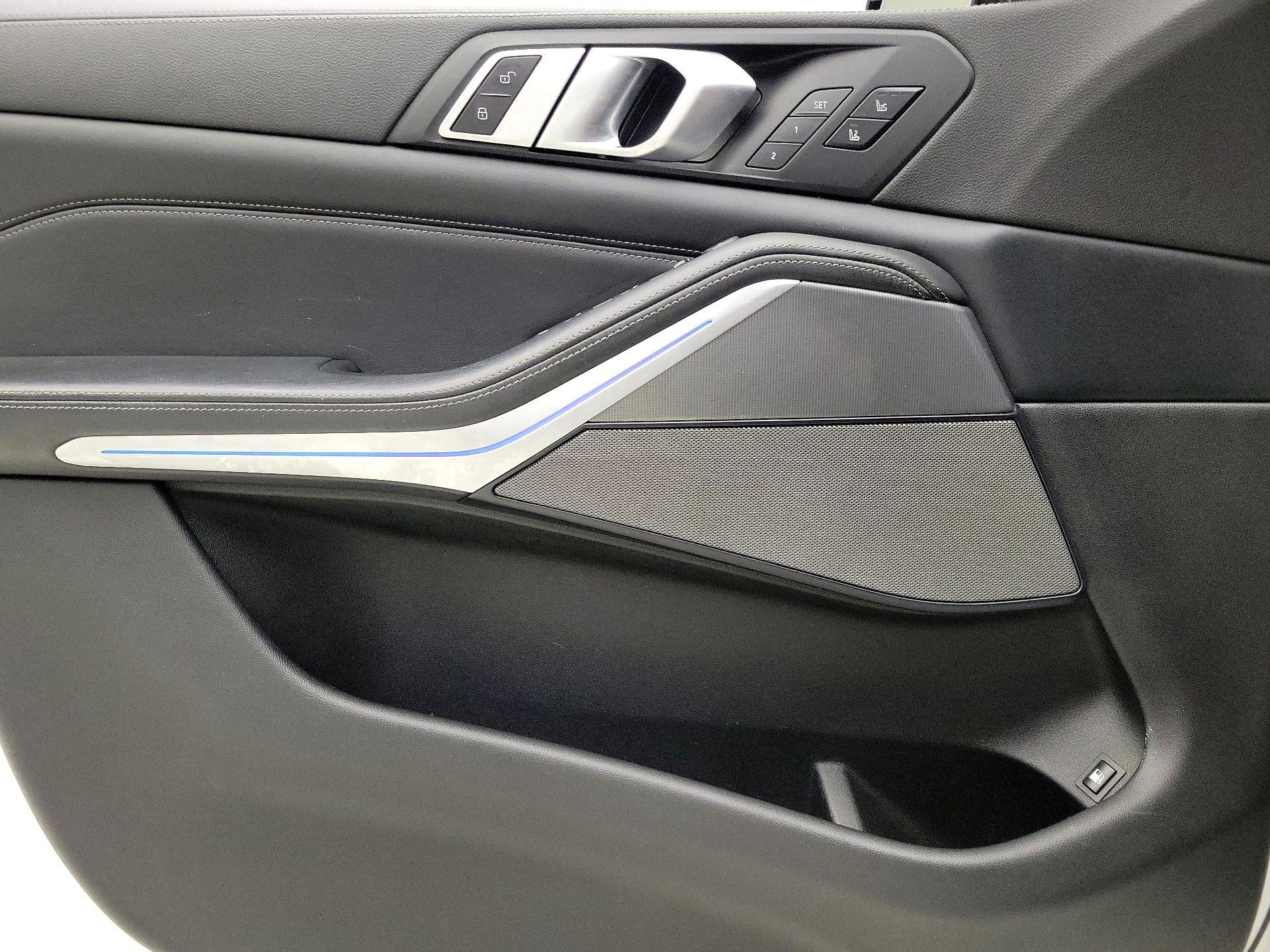 Thumbnail: 2021 BMW X5 - 12