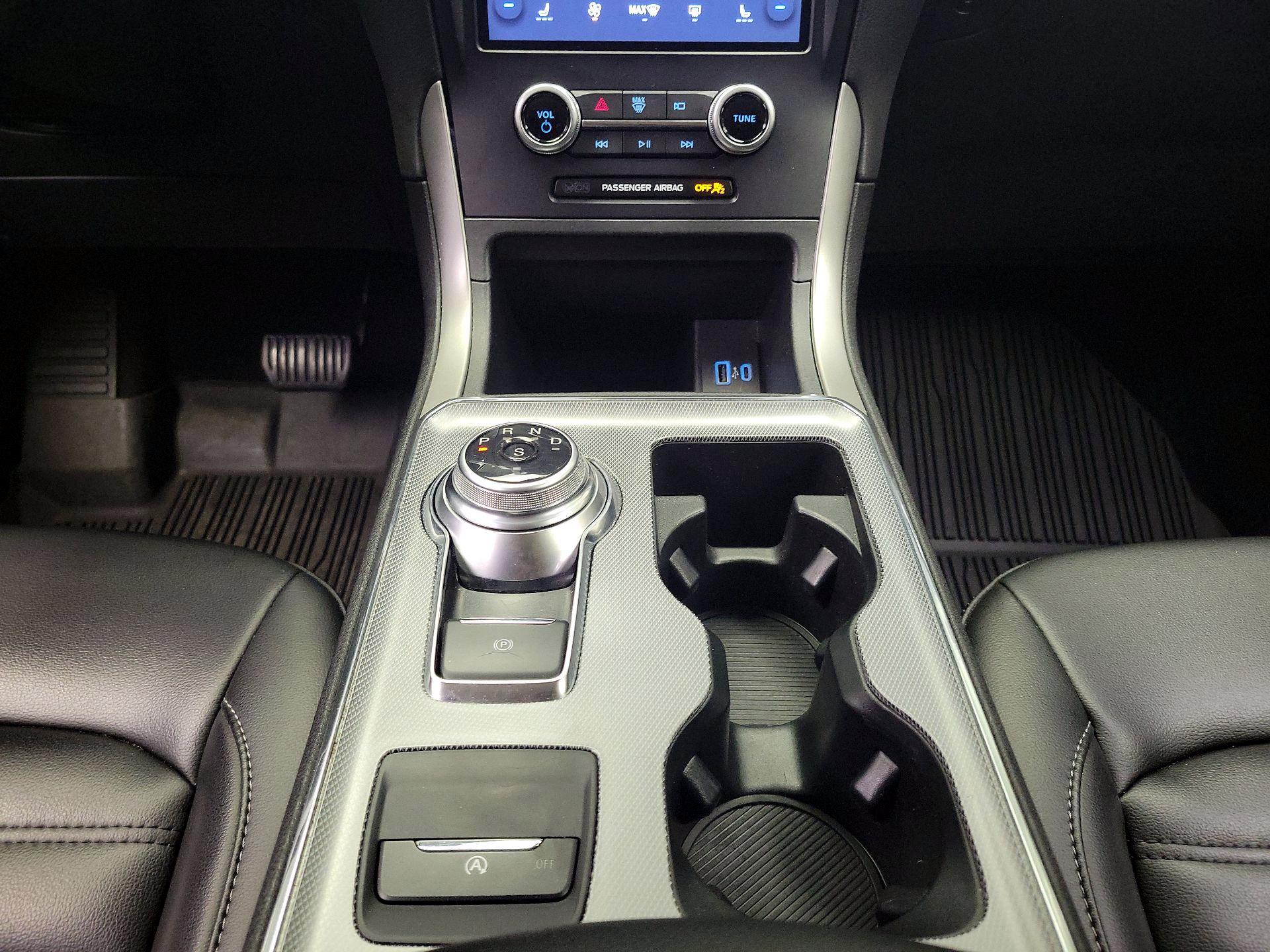 Thumbnail: 2021 Ford Edge - 18