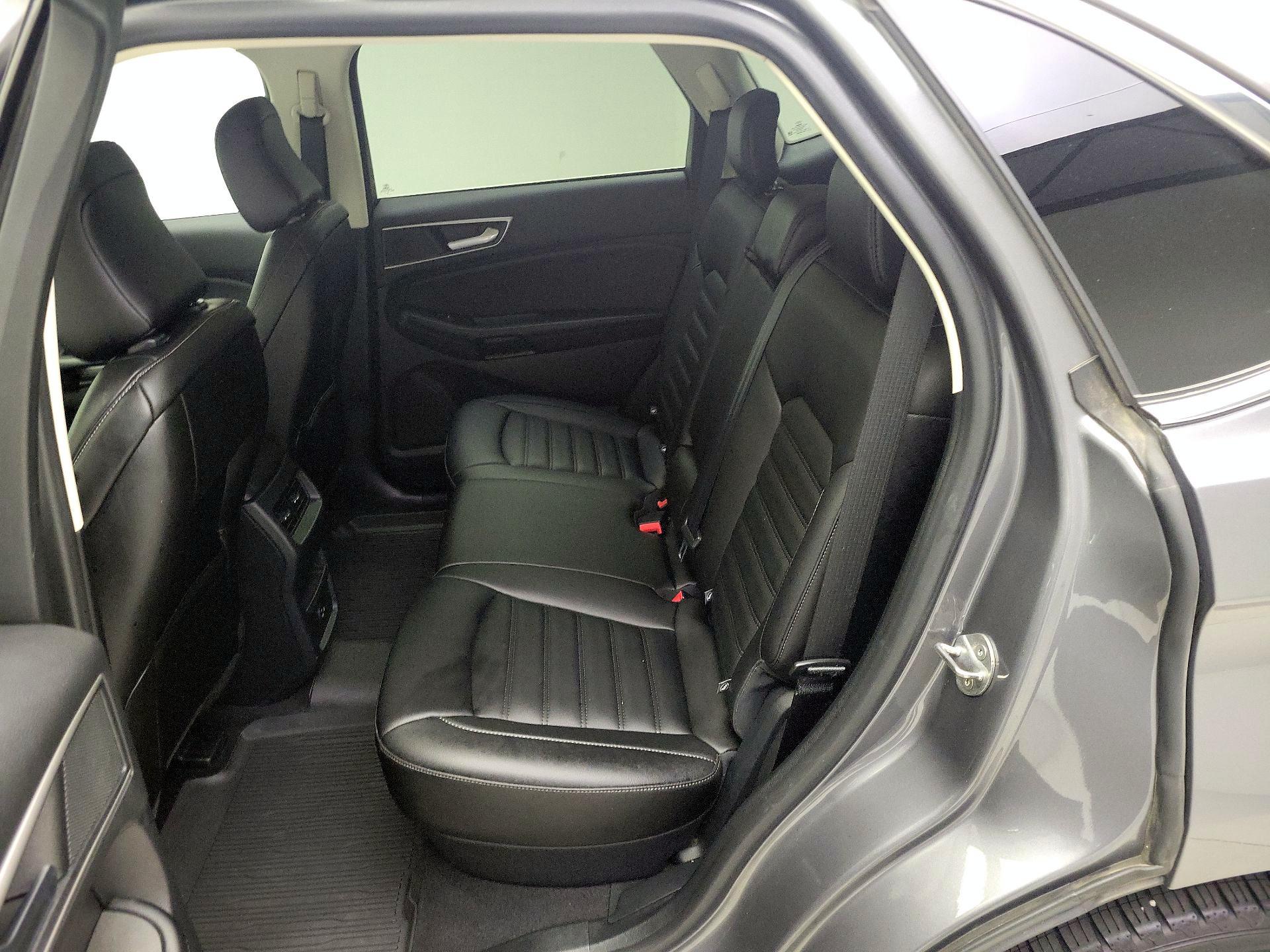 Thumbnail: 2021 Ford Edge - 20