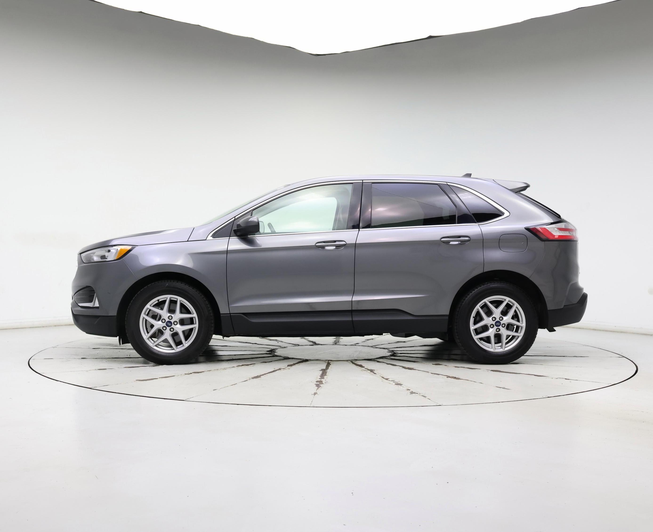 Thumbnail: 2021 Ford Edge - 3