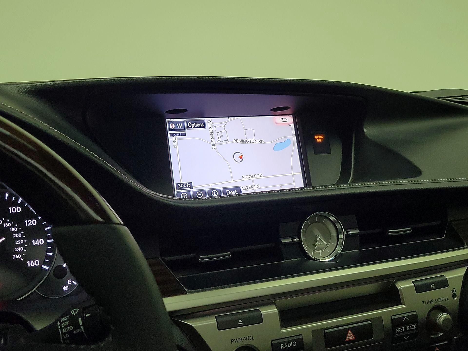 Thumbnail: 2016 Lexus ES - 14
