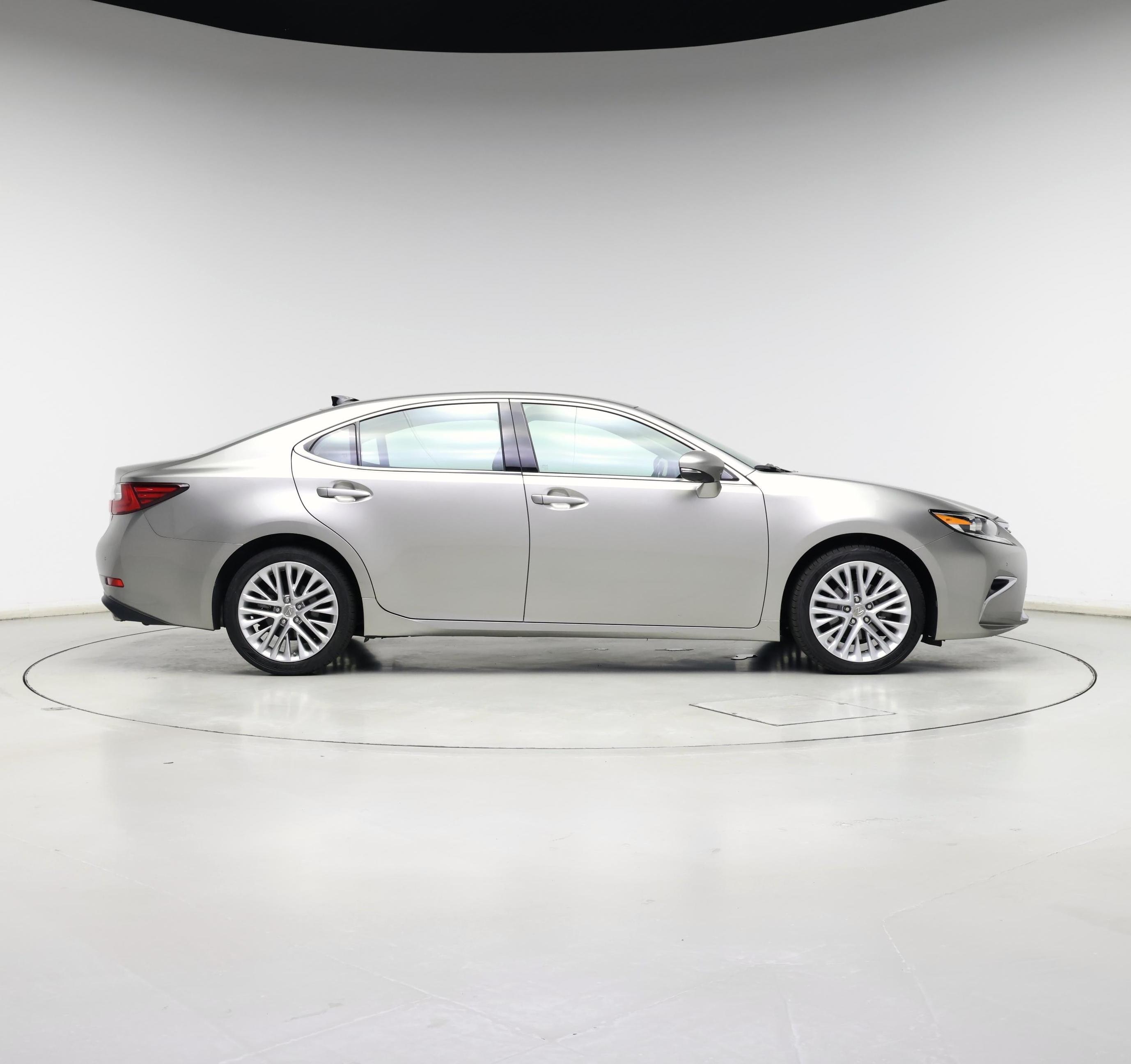 Thumbnail: 2016 Lexus ES - 7