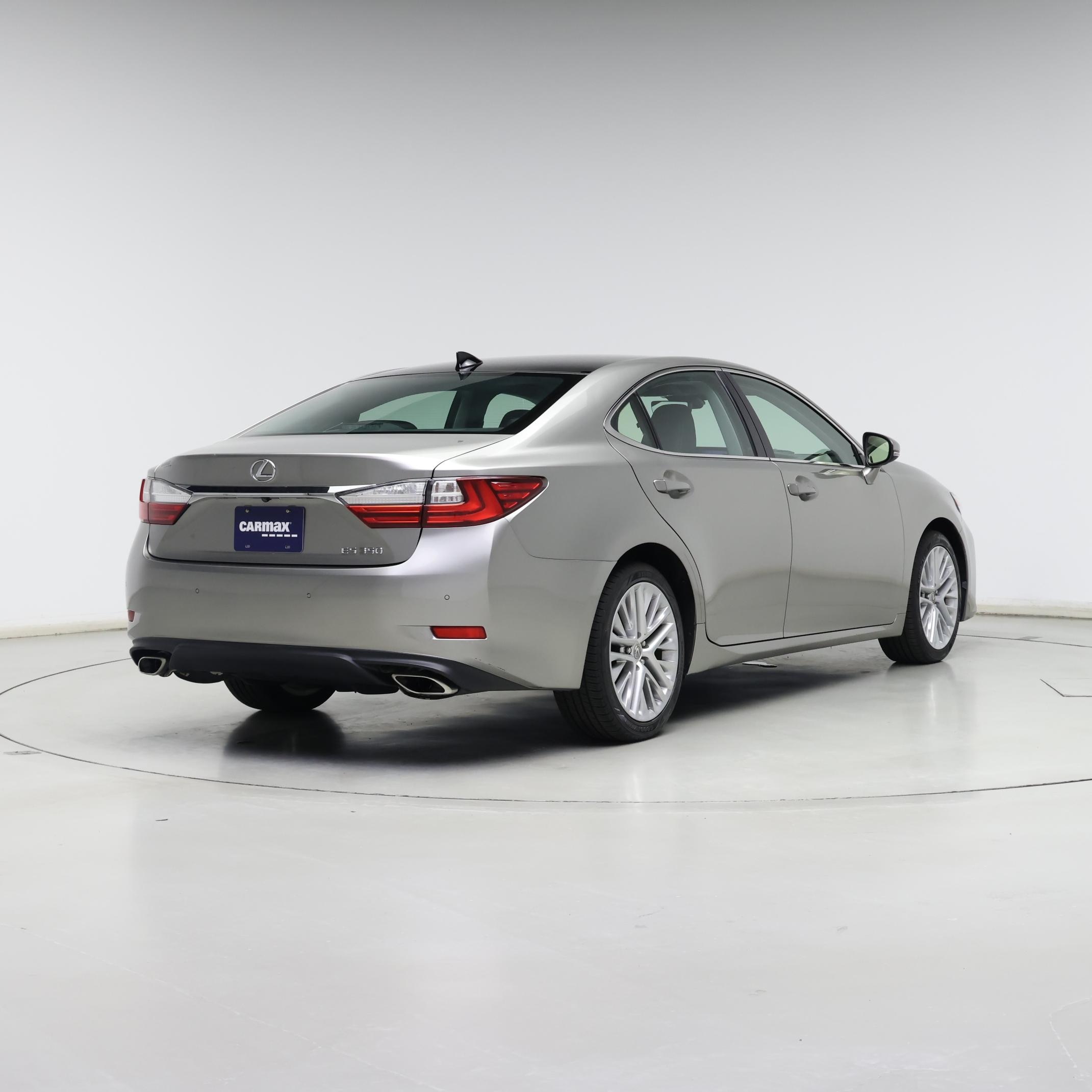 Thumbnail: 2016 Lexus ES - 8