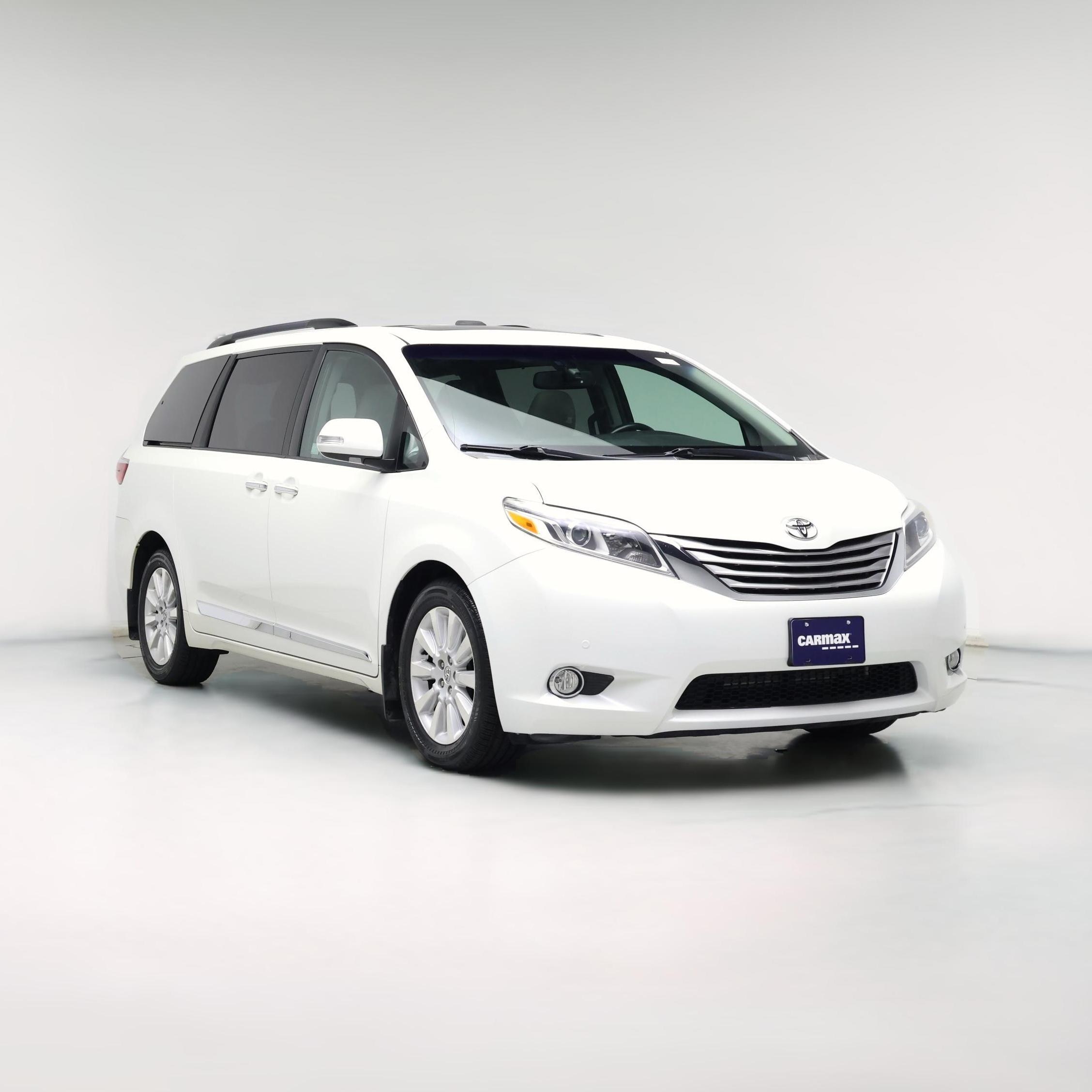 Thumbnail: 2015 Toyota Sienna - 1
