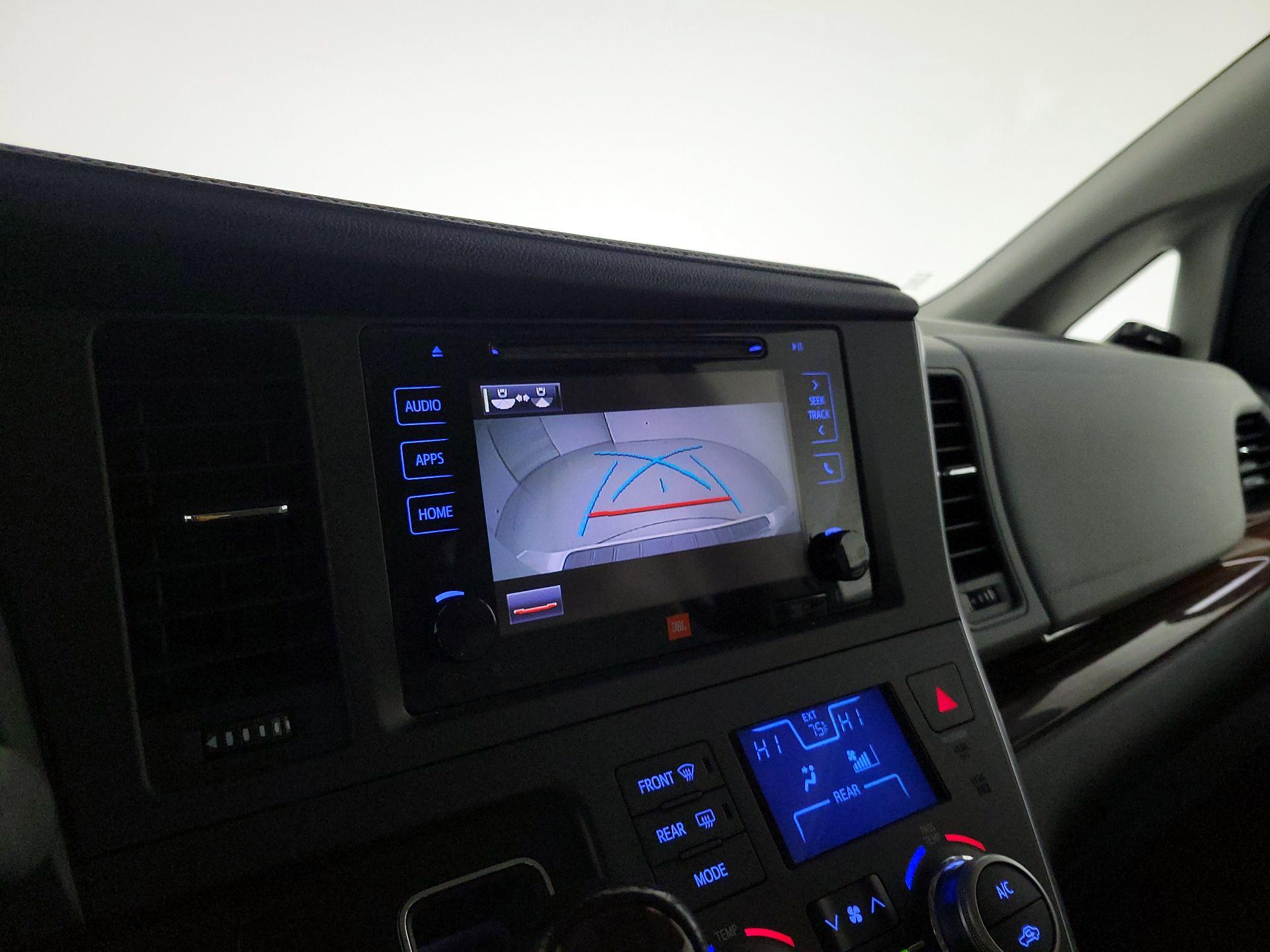 Thumbnail: 2015 Toyota Sienna - 15