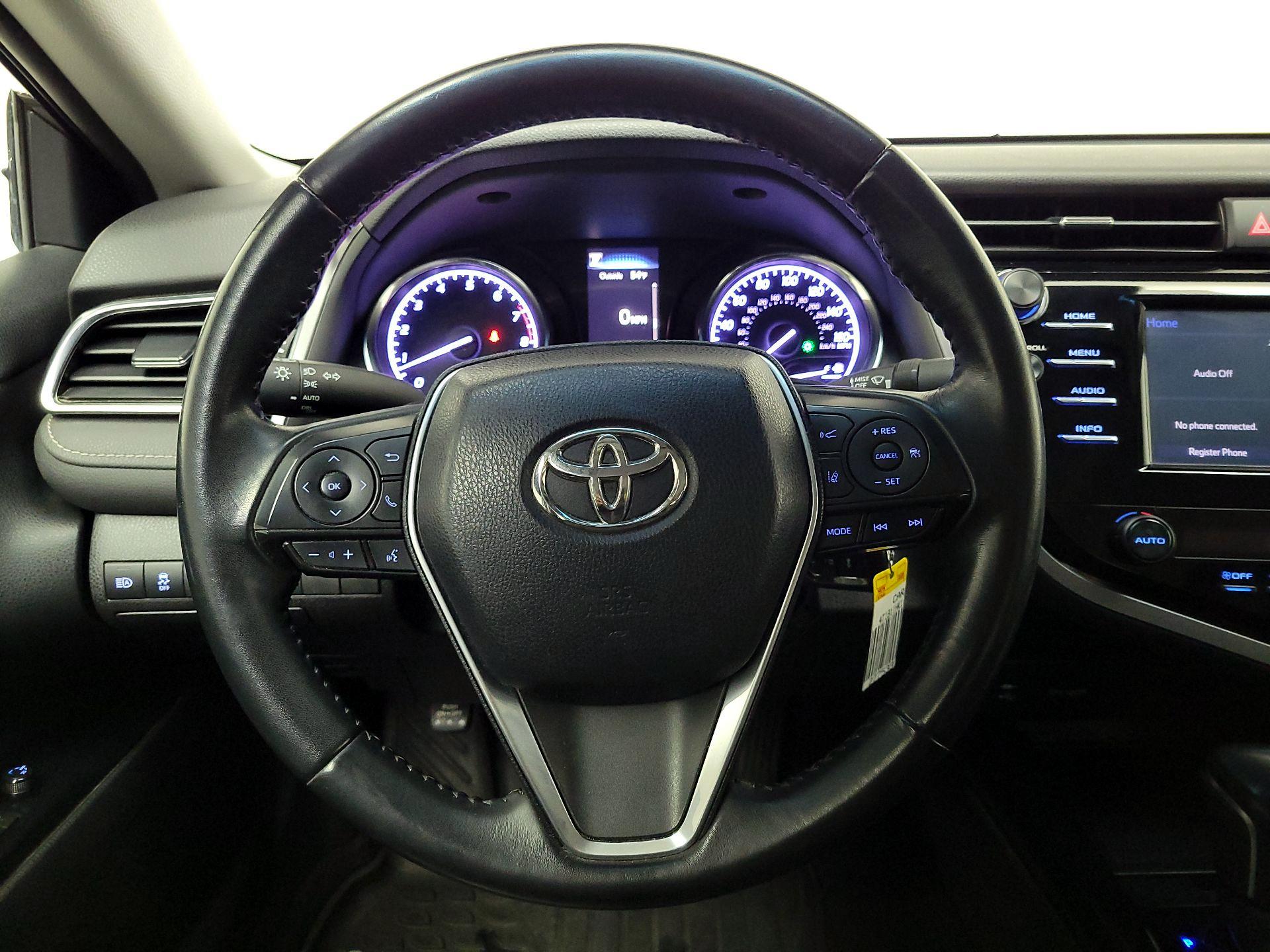 Thumbnail: 2018 Toyota Camry - 10