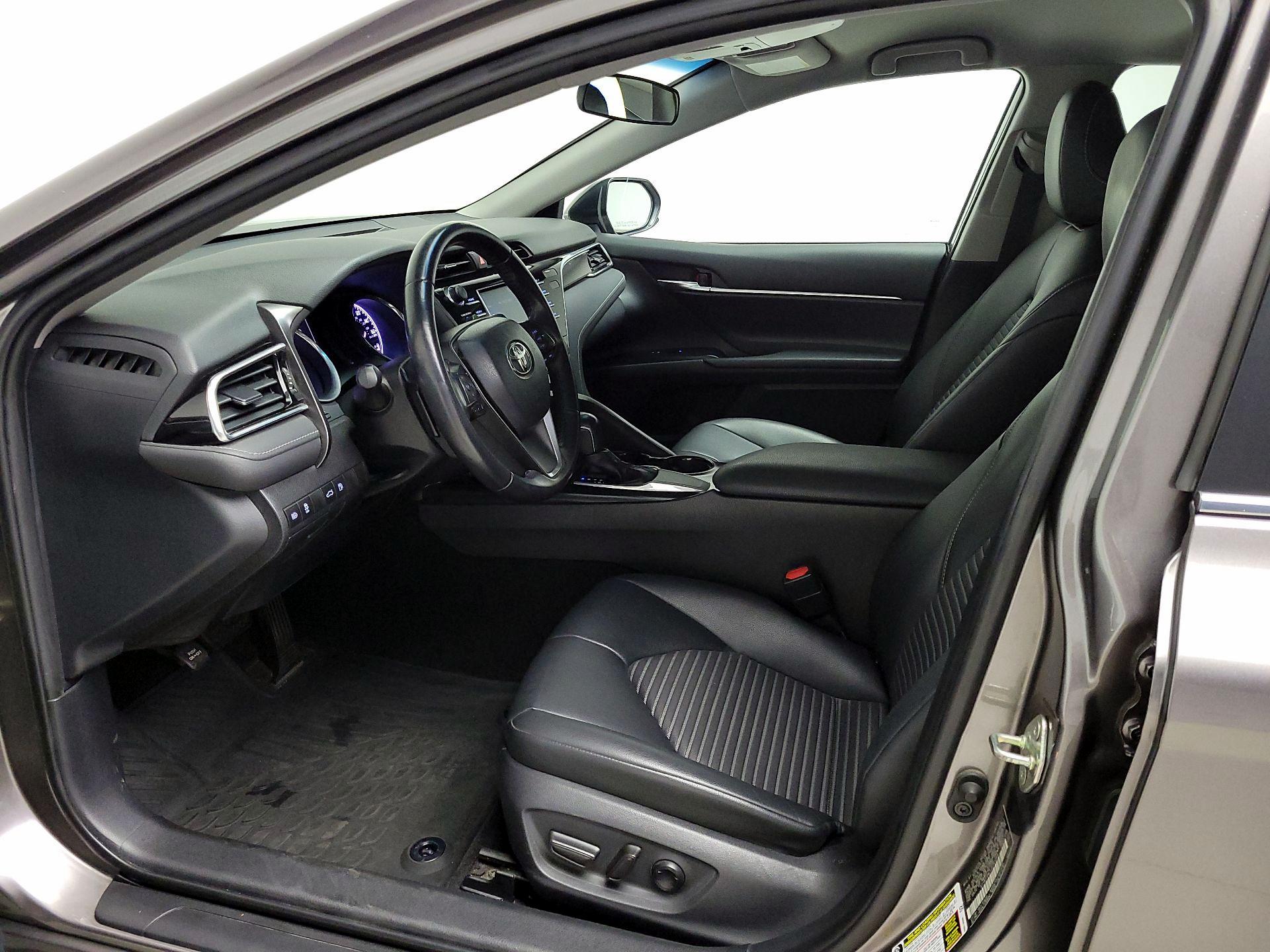 Thumbnail: 2018 Toyota Camry - 11