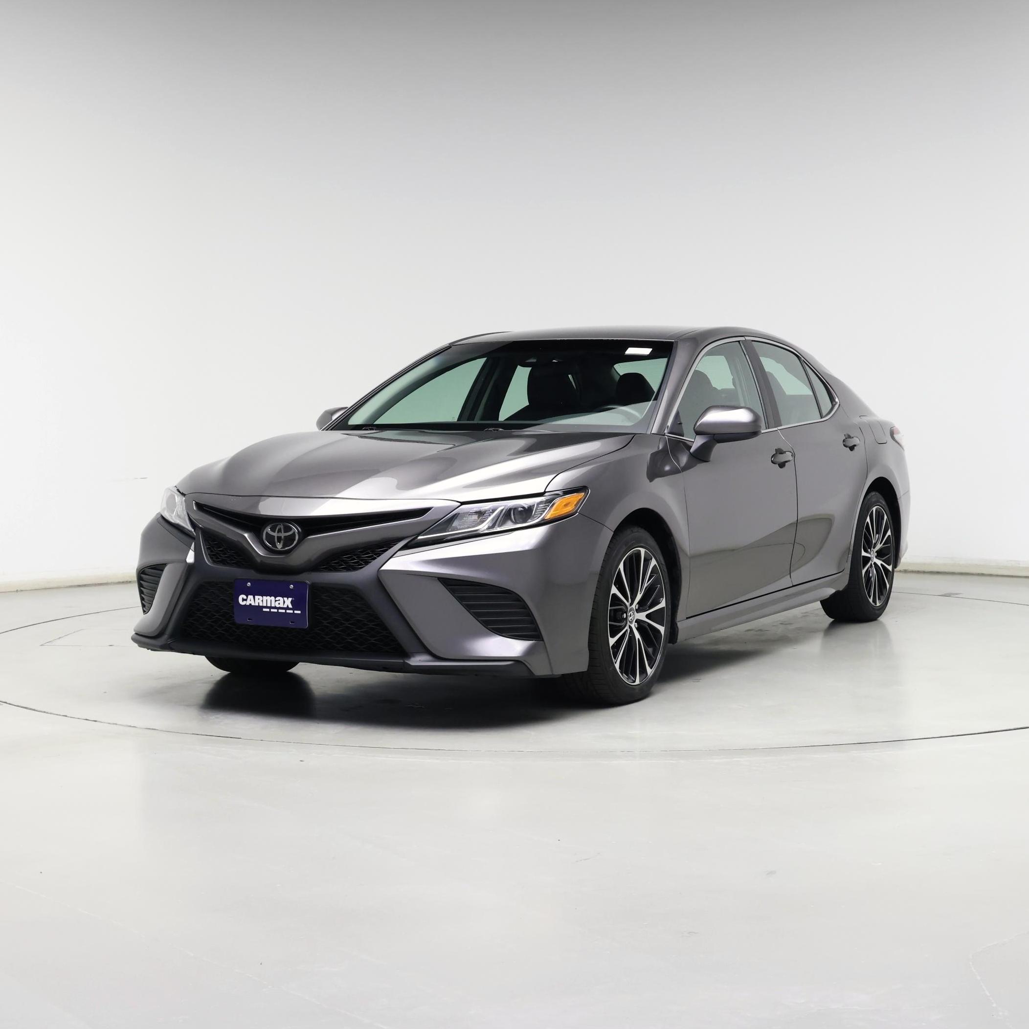Thumbnail: 2018 Toyota Camry - 4