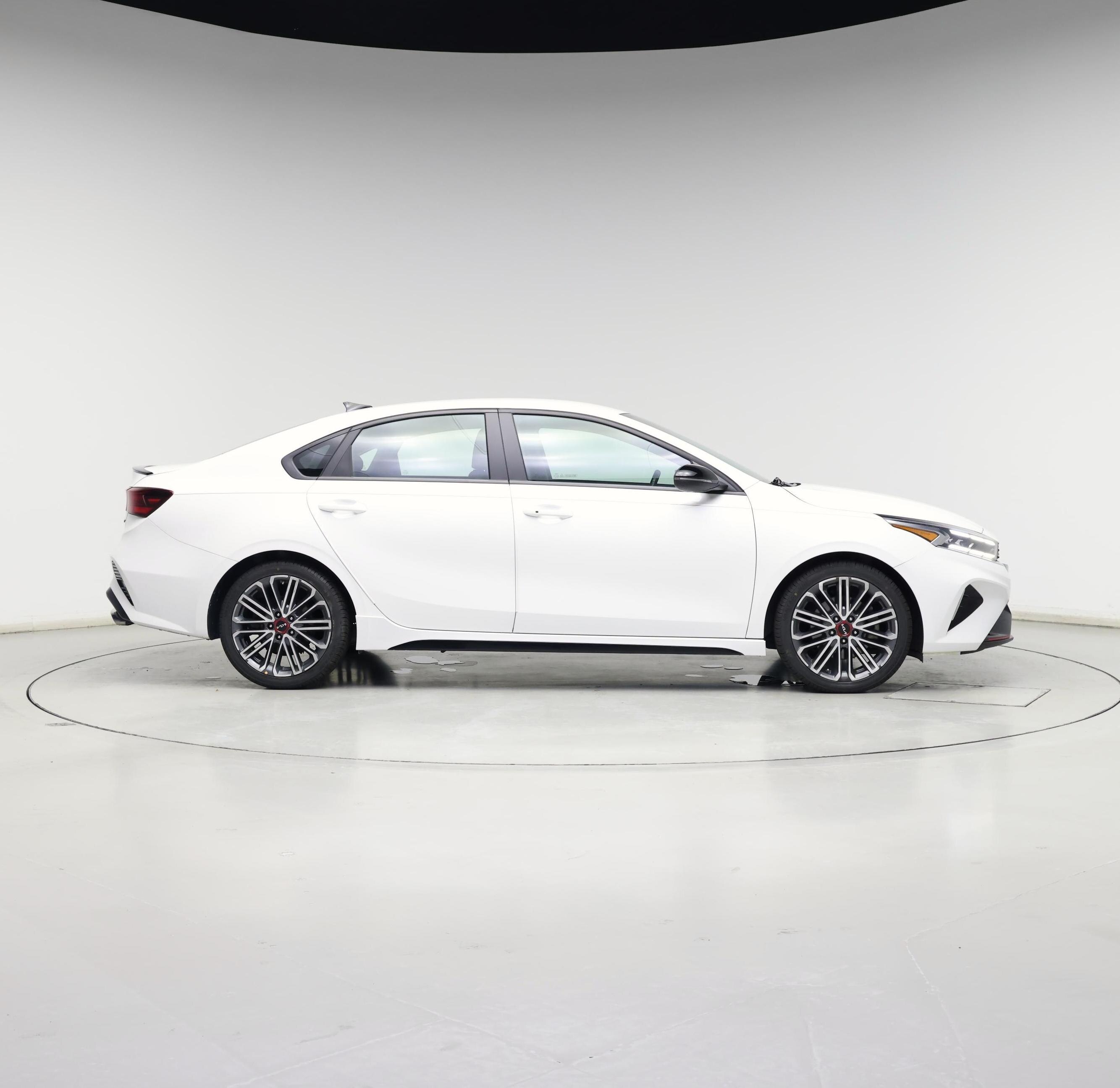 Thumbnail: 2023 Kia Forte - 7