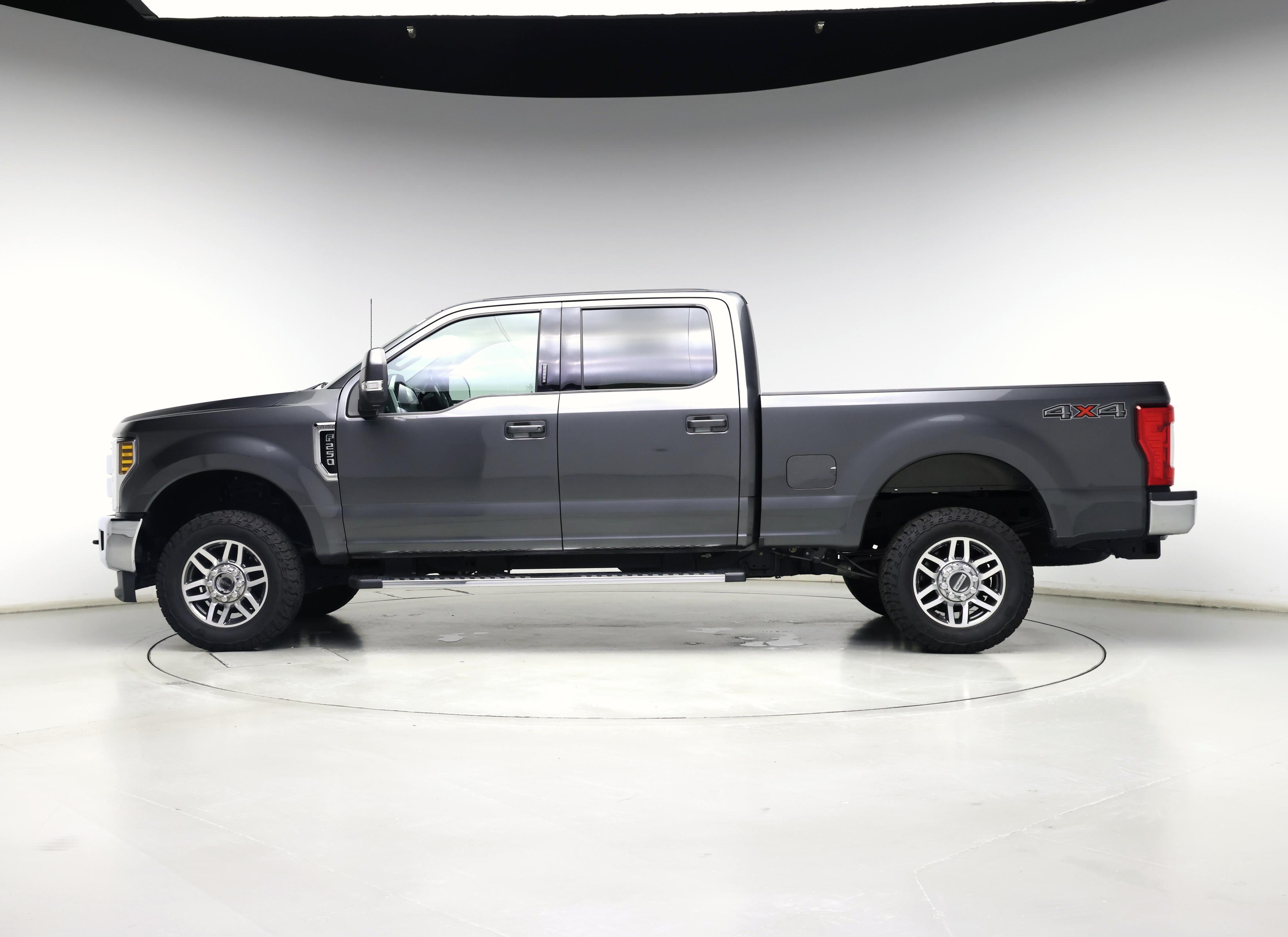 Thumbnail: 2019 Ford F-250 - 3